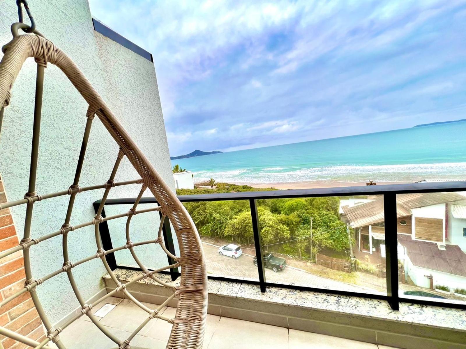 MAJESTOSO DUPLEX COM JACUZZI DE FRENTE PARA O MAR, 3 SUÍTES, Apt 404