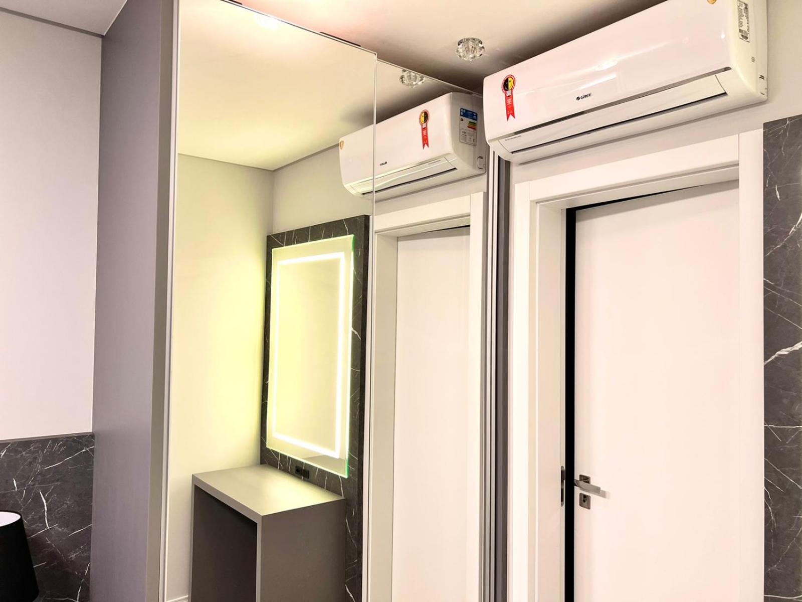 MAJESTOSO DUPLEX COM JACUZZI DE FRENTE PARA O MAR, 3 SUÍTES, Apt 404