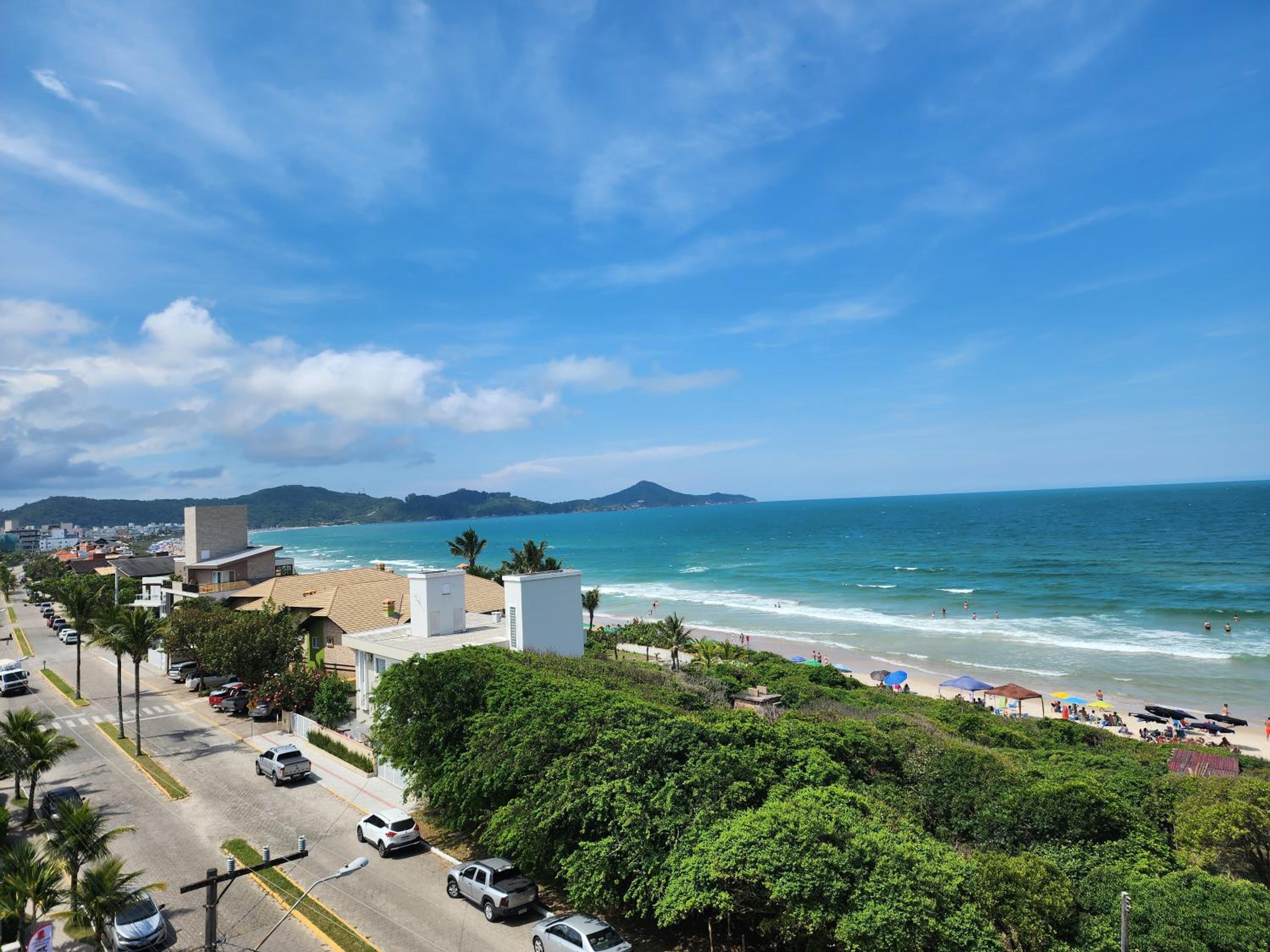 MAJESTOSO DUPLEX COM JACUZZI DE FRENTE PARA O MAR, 3 SUÍTES, Apt 404
