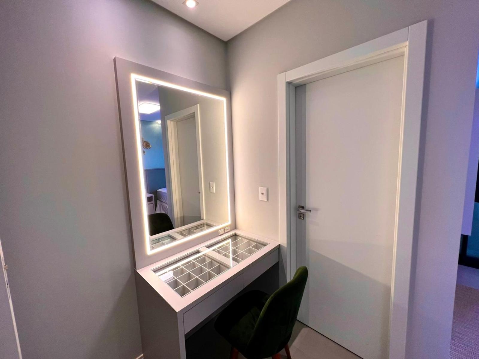 MAJESTOSO DUPLEX COM JACUZZI DE FRENTE PARA O MAR, 3 SUÍTES, Apt 404