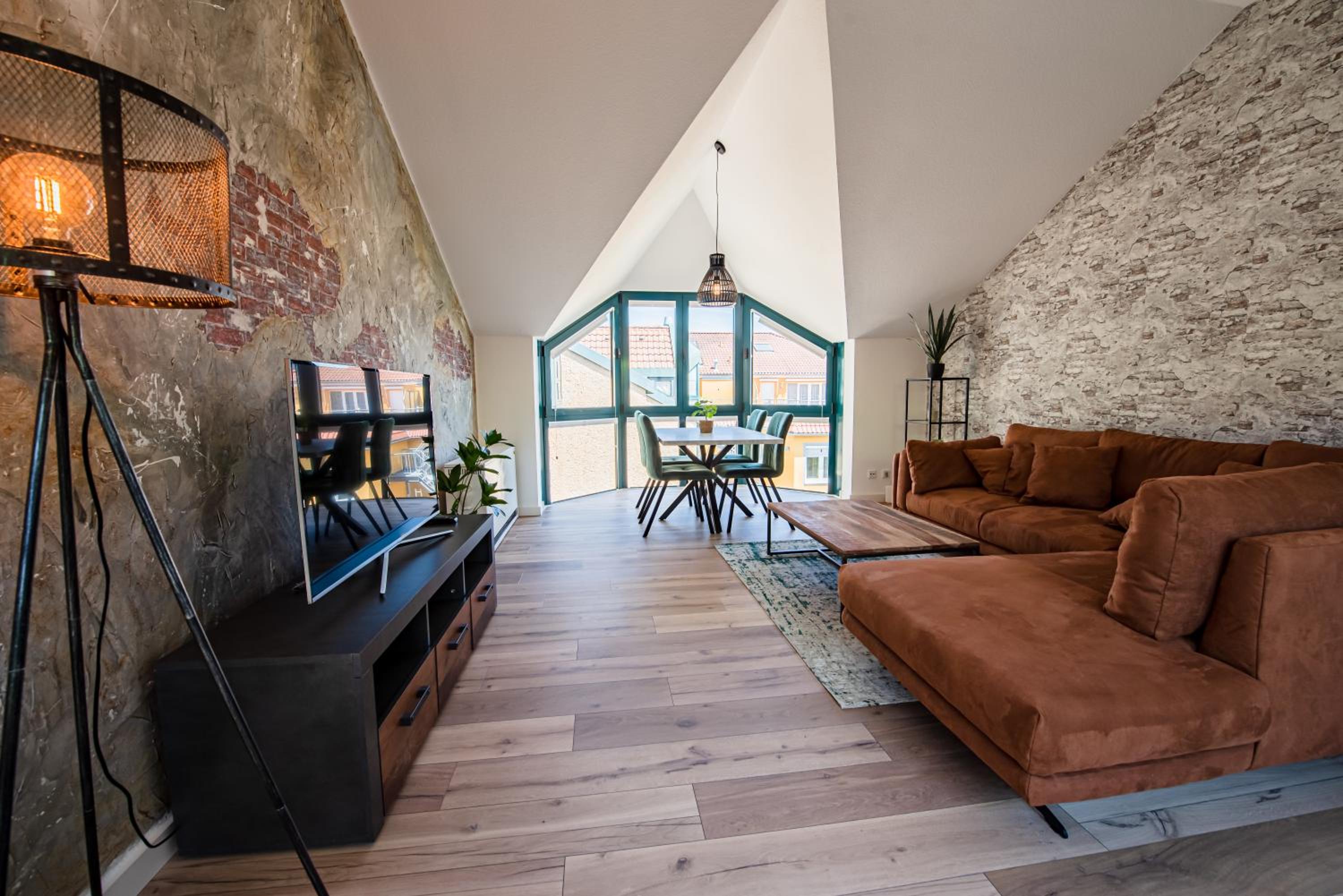 Industrie Stil Apartment unweit vom See