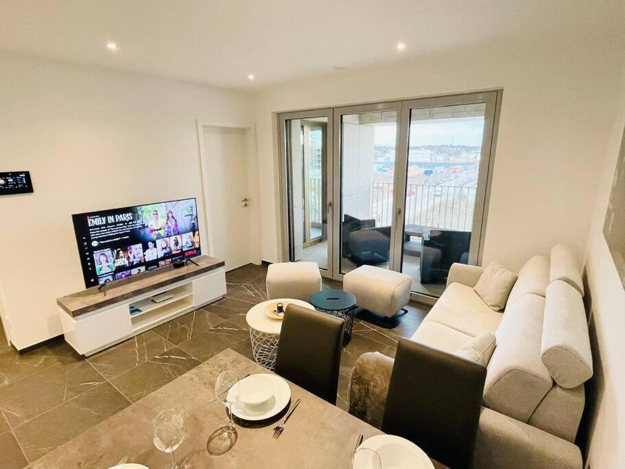 Luxury 1bedroom with Parking In Center&Large Terrace -CD3 view 3