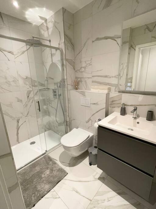 Luxury 1bedroom with Parking In Center&Large Terrace -CD3 view 4