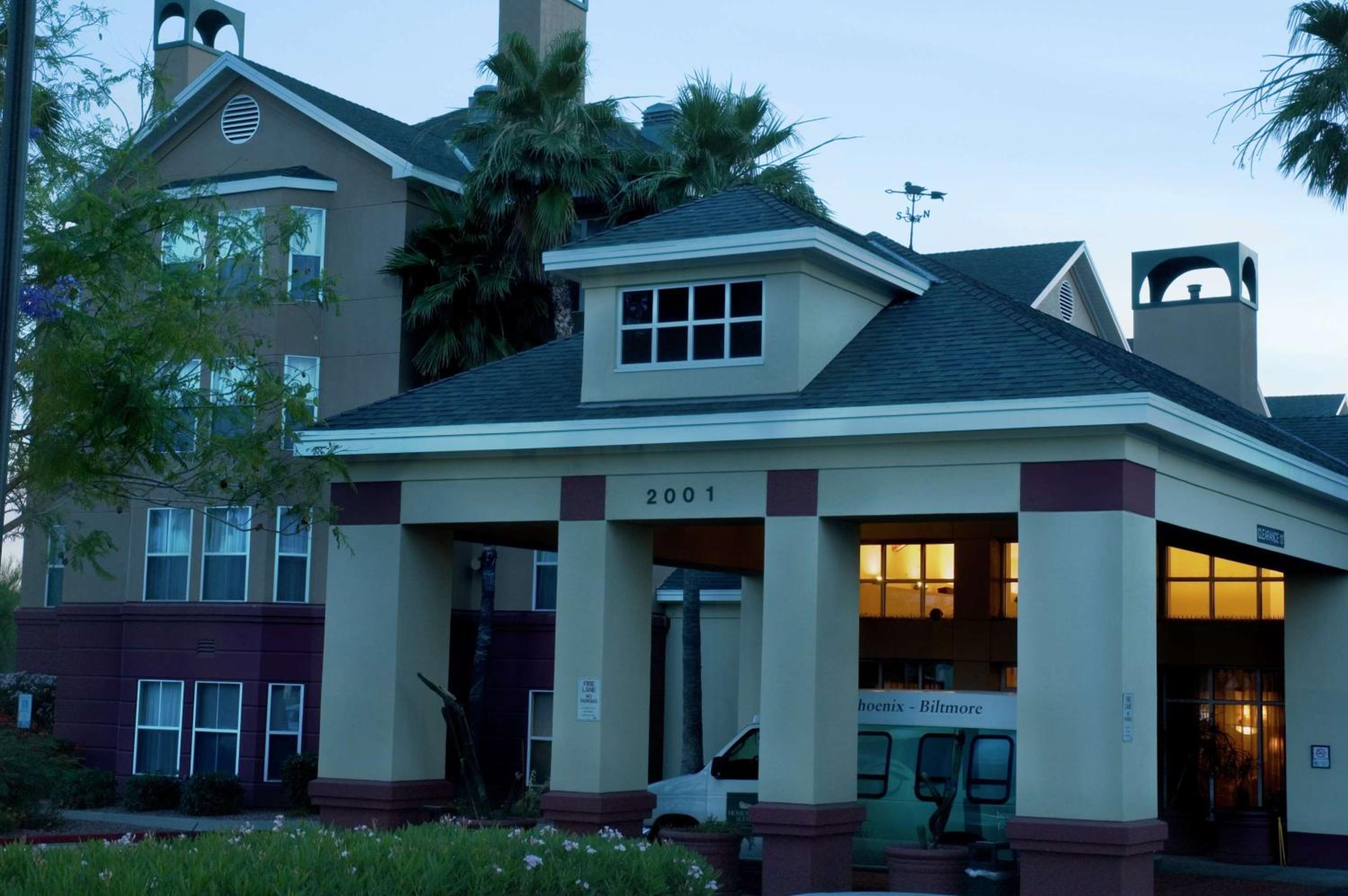 Hotel Homewood Suites by Hilton Phoenix-Biltmore - Image 1