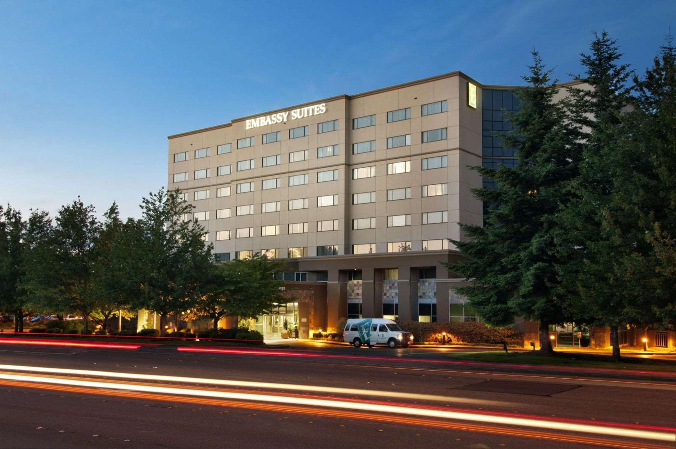 Hotel Embassy Suites By Hilton Seattle - Tacoma International Airport - Image 1