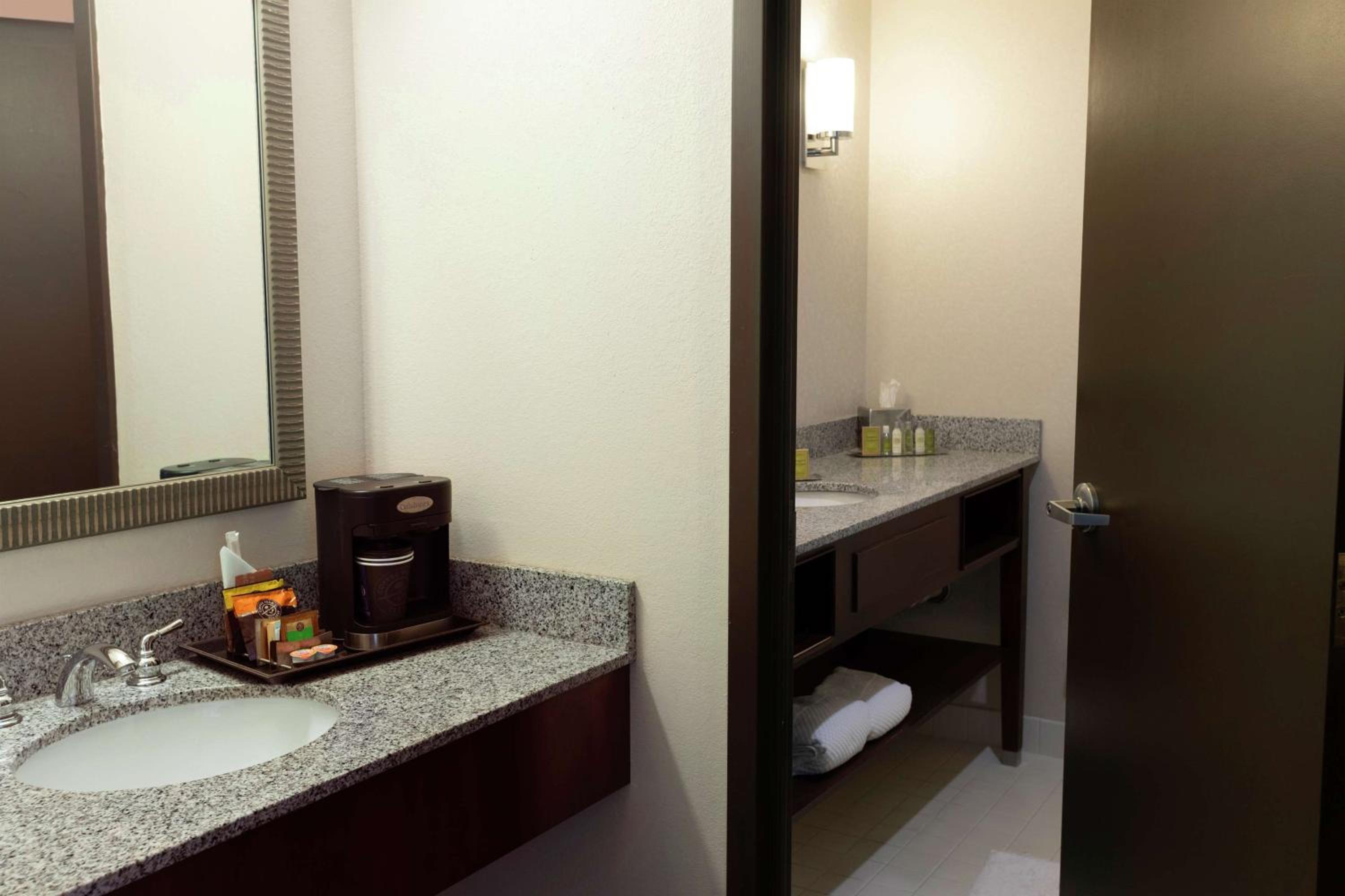 Springfield Vacations - President Abraham Lincoln - A Doubletree by Hilton Hotel - Property Image 12