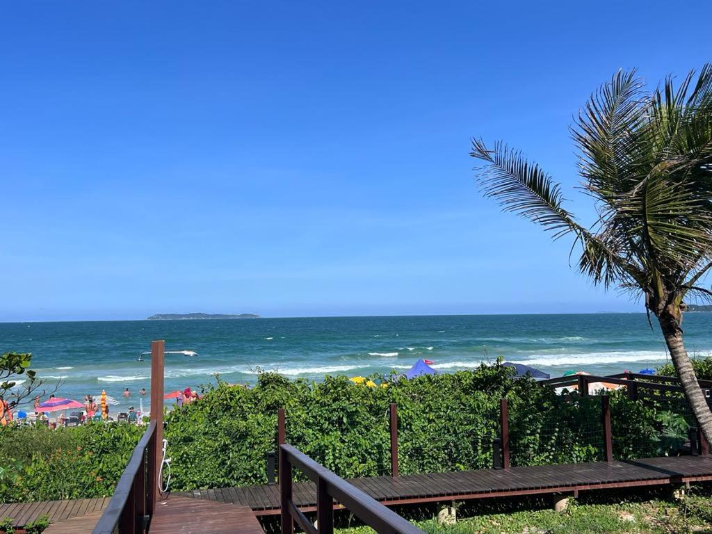 TÉRREO EXCLUSIVO À BEIRA MAR E 3 SUÍTES , Apt 101 Mariscal