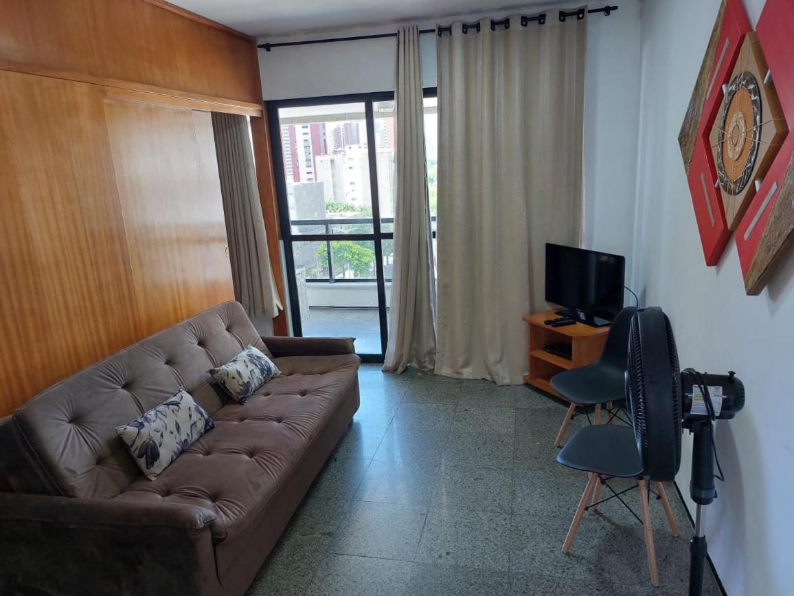 Flat à100m da Avenida Beira Mar