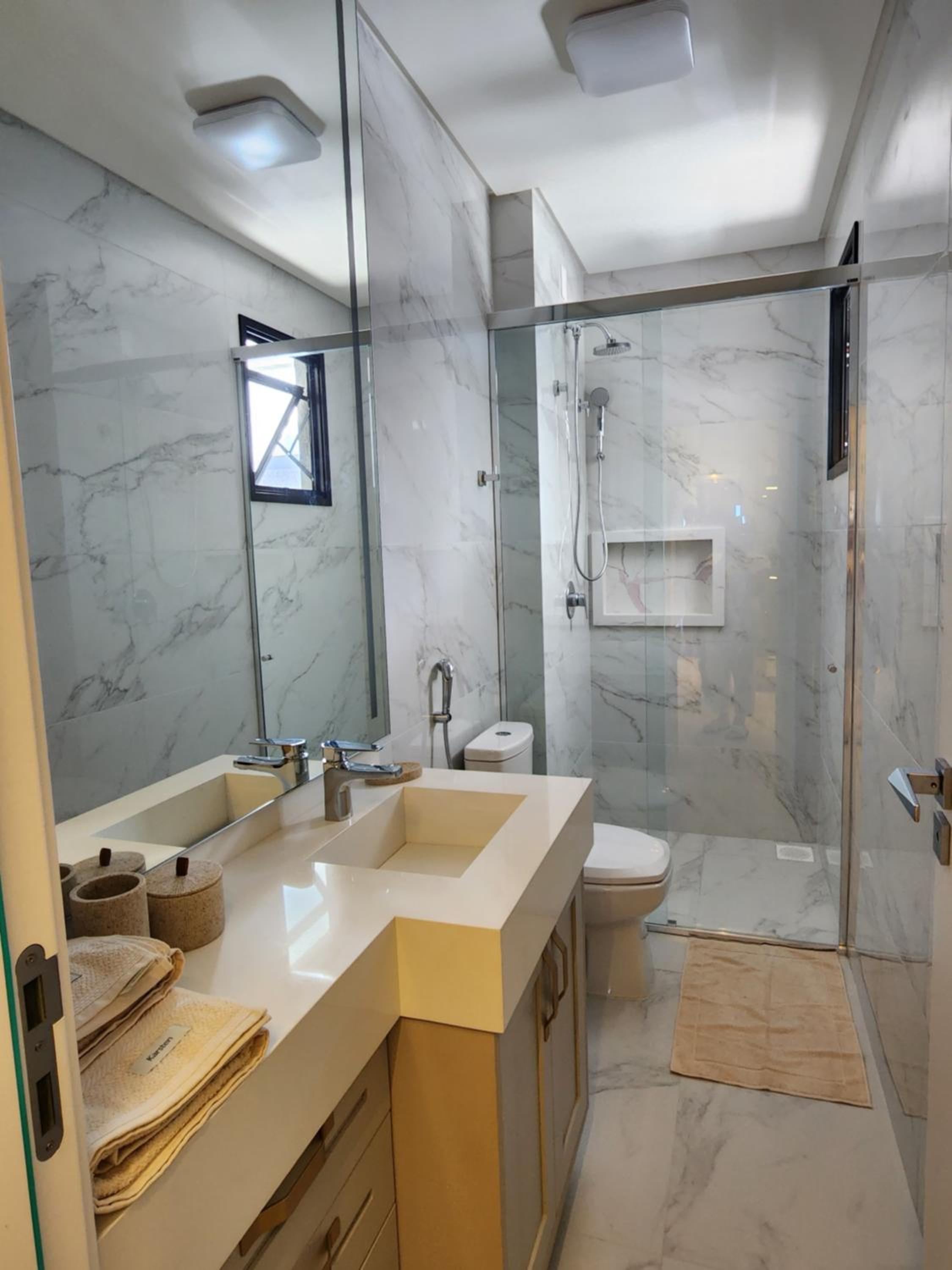 TÉRREO EXCLUSIVO À BEIRA MAR E 3 SUÍTES , Apt 101 Mariscal