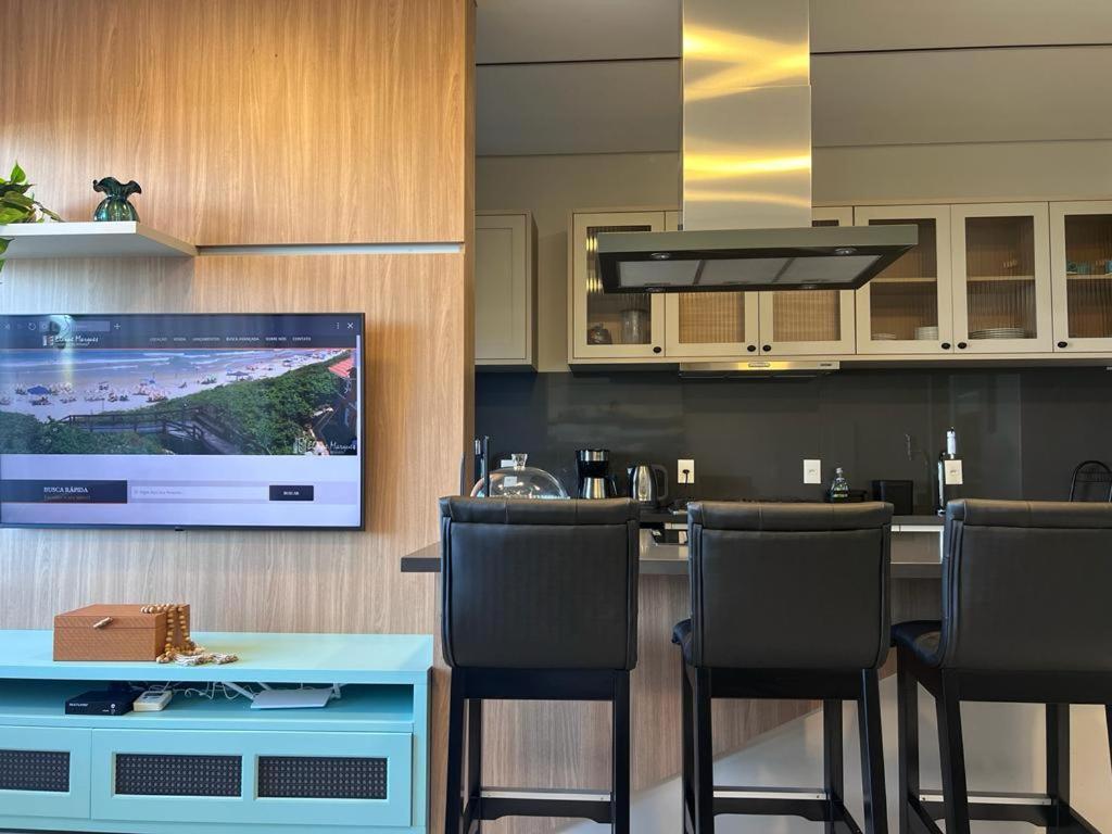TÉRREO EXCLUSIVO À BEIRA MAR E 3 SUÍTES , Apt 101 Mariscal