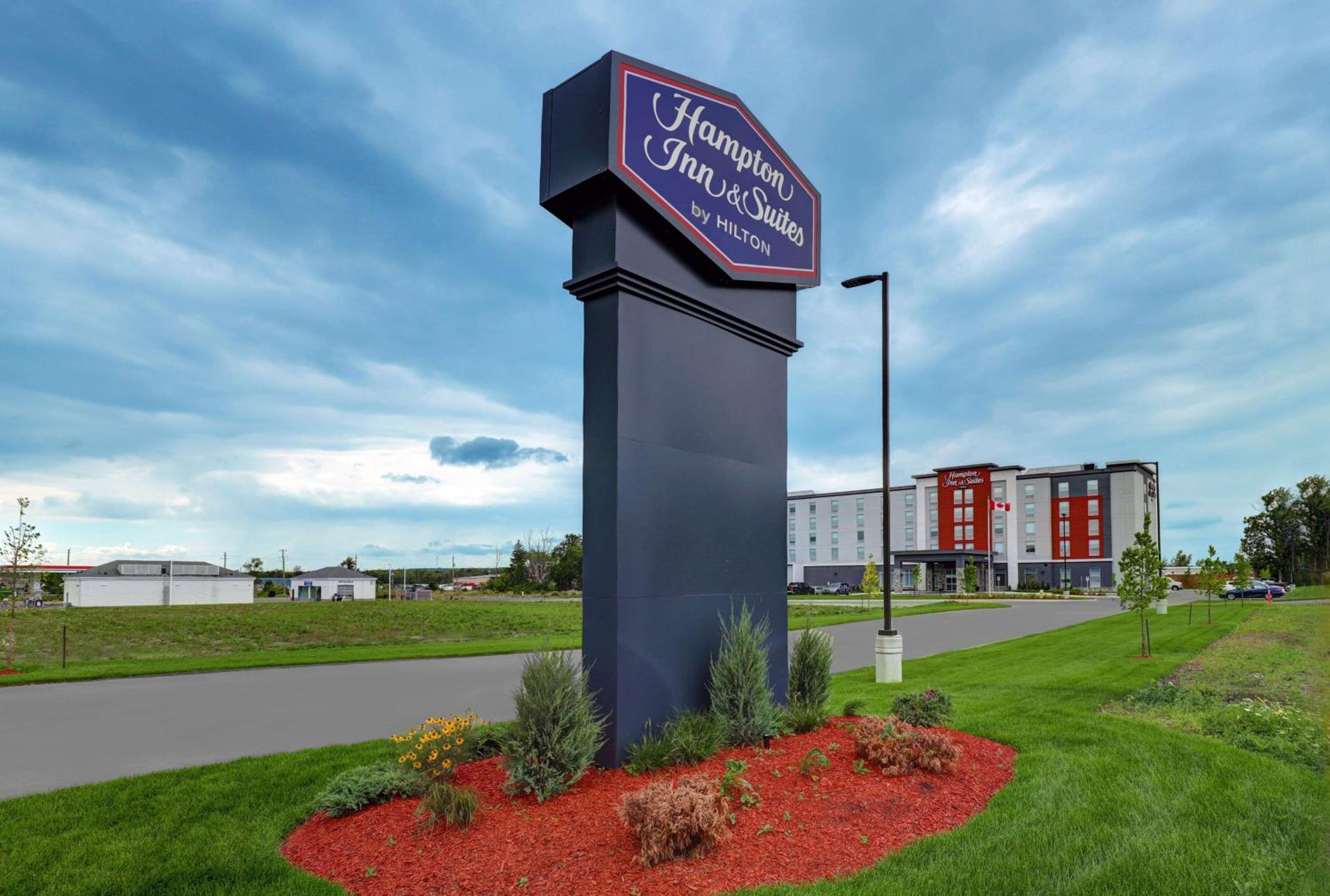 Belleville Vacations - Hampton Inn  Suites Belleville - Property Image 2