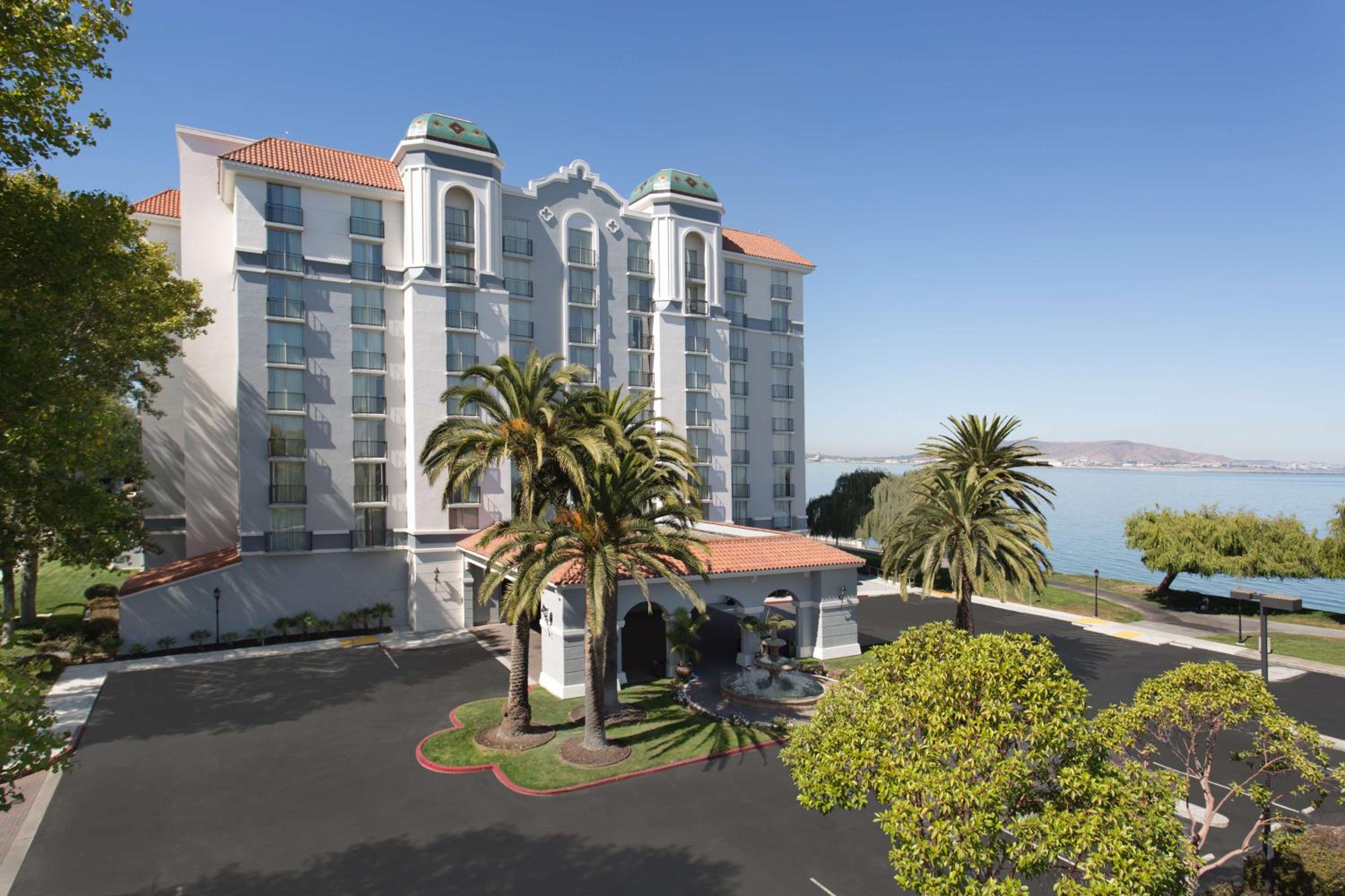 San Francisco Vacations - Embassy Suites San Francisco Airport - Waterfront - Property Image 2