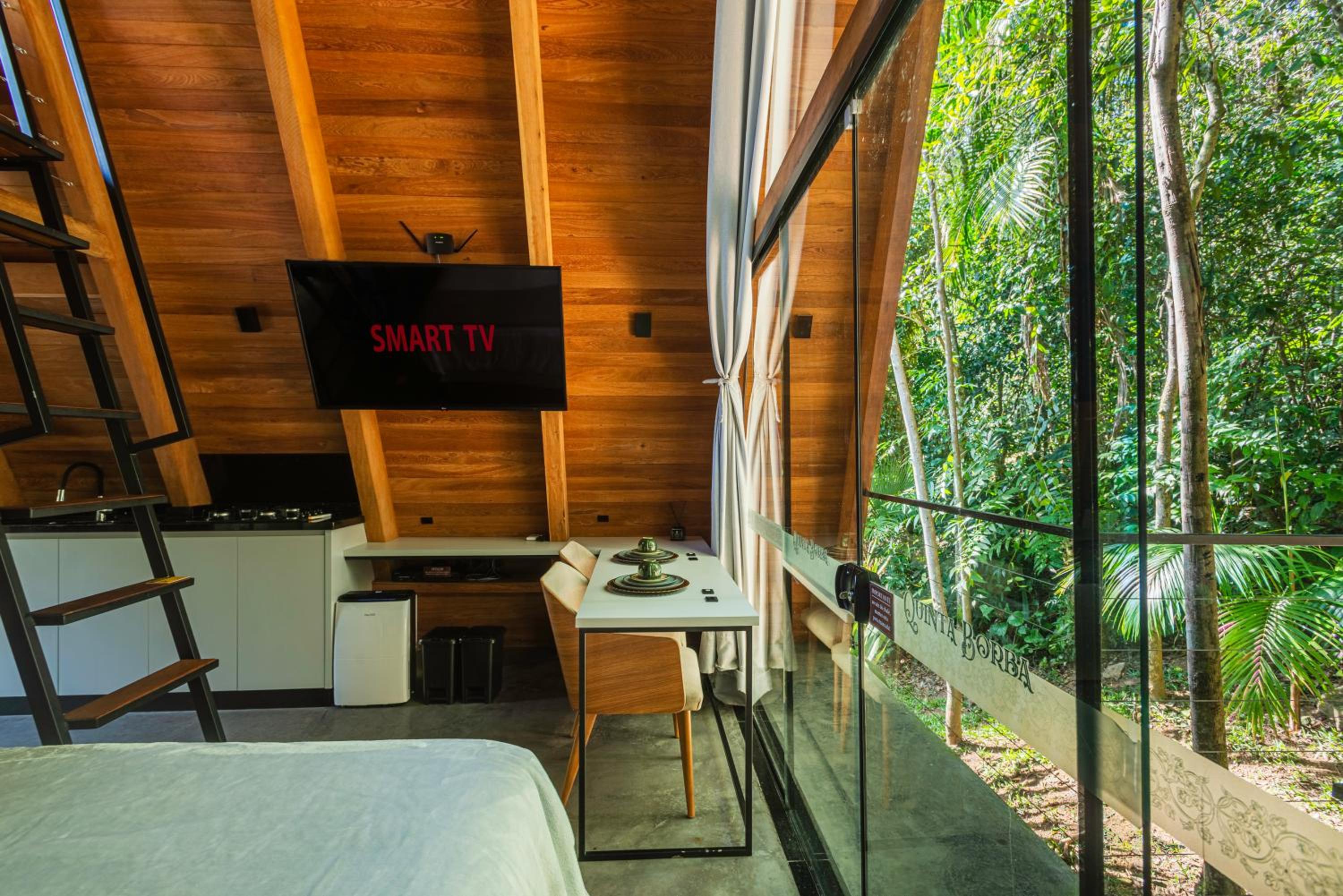 Quinta Borba - Cabanas no centro de Itajaí
