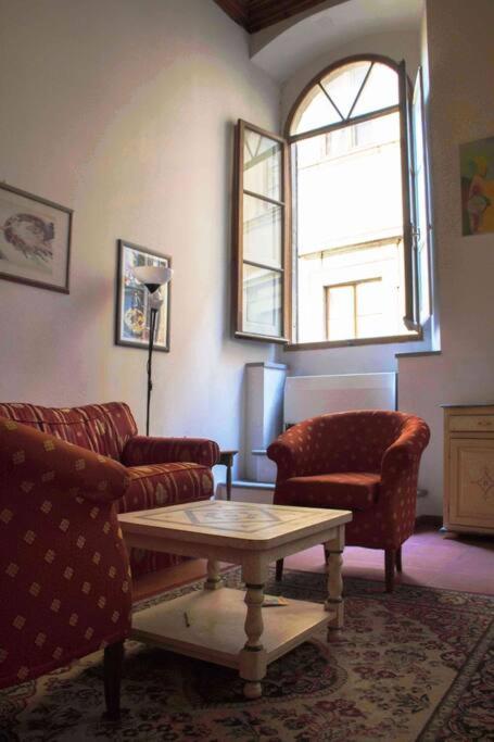 Central Florence, Cathedral 2-4-6 people