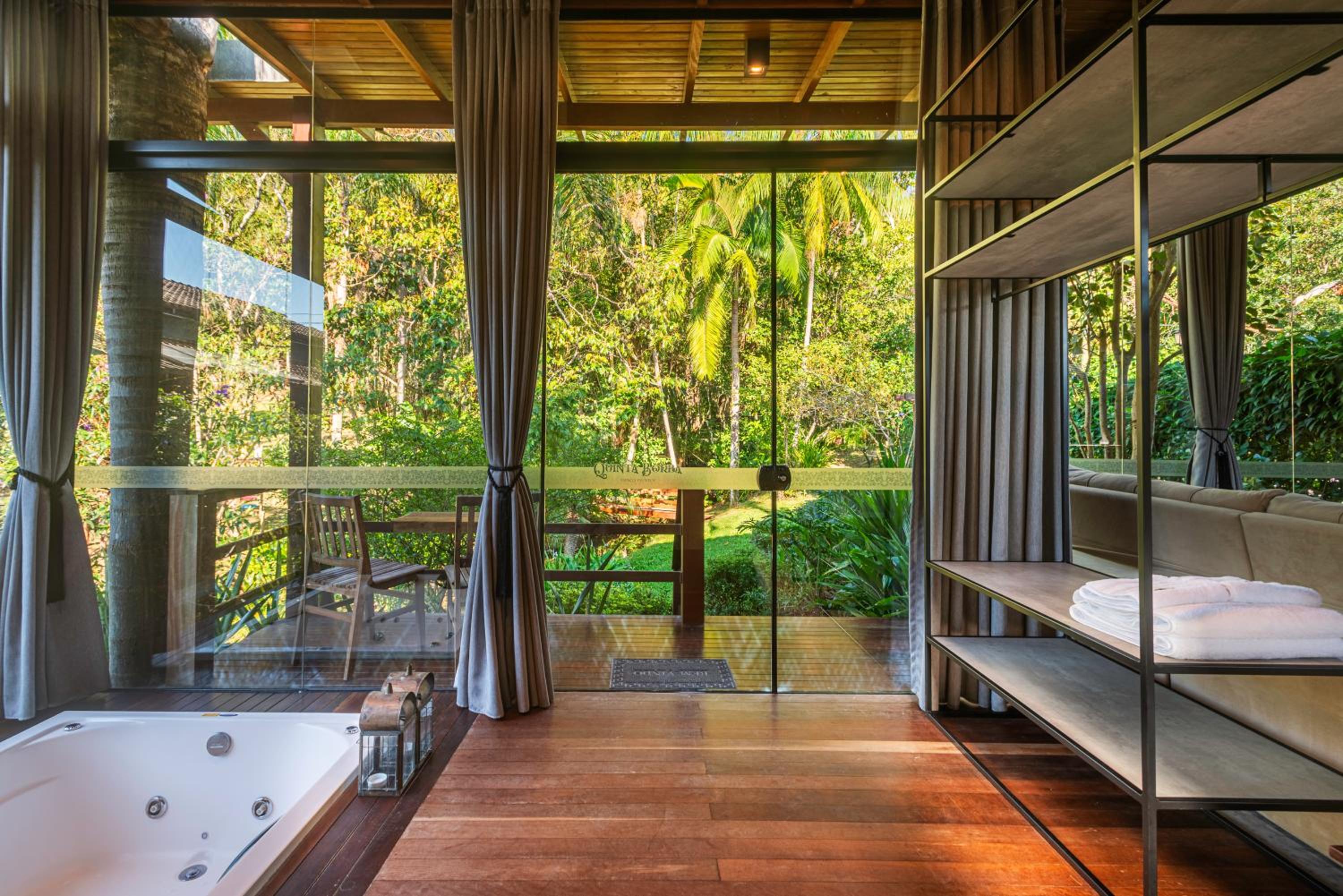 Quinta Borba - Cabanas no centro de Itajaí