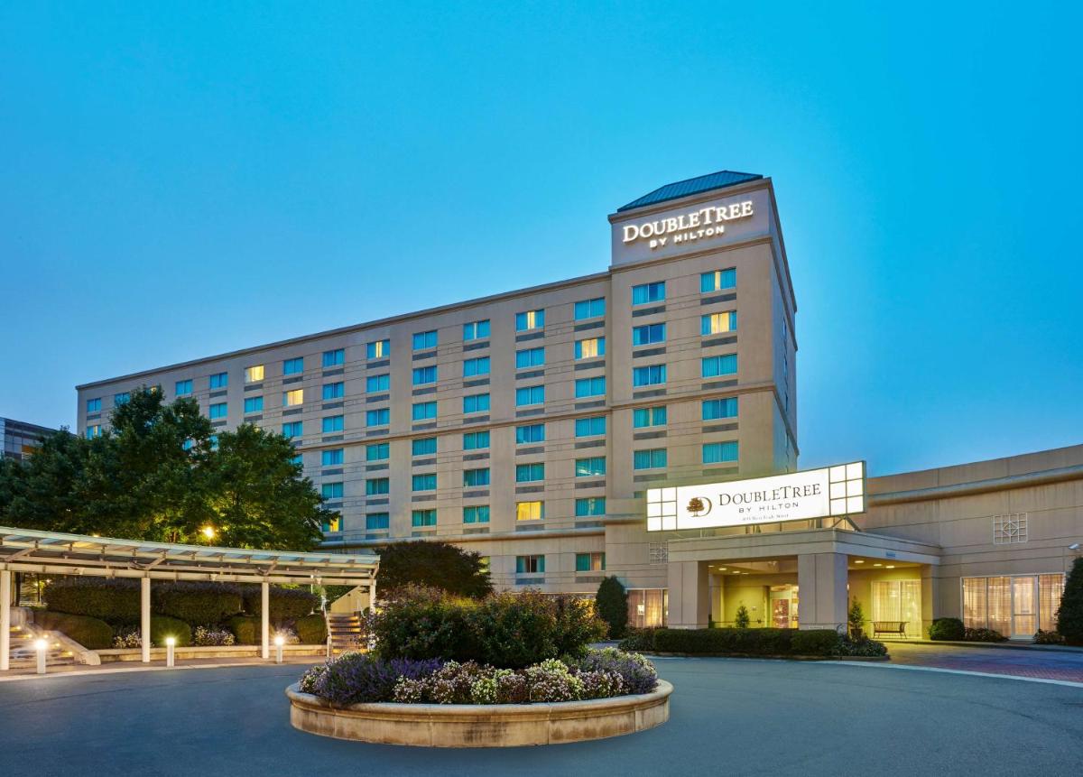 Doubletree by Hilton Charlotte Uptown-4