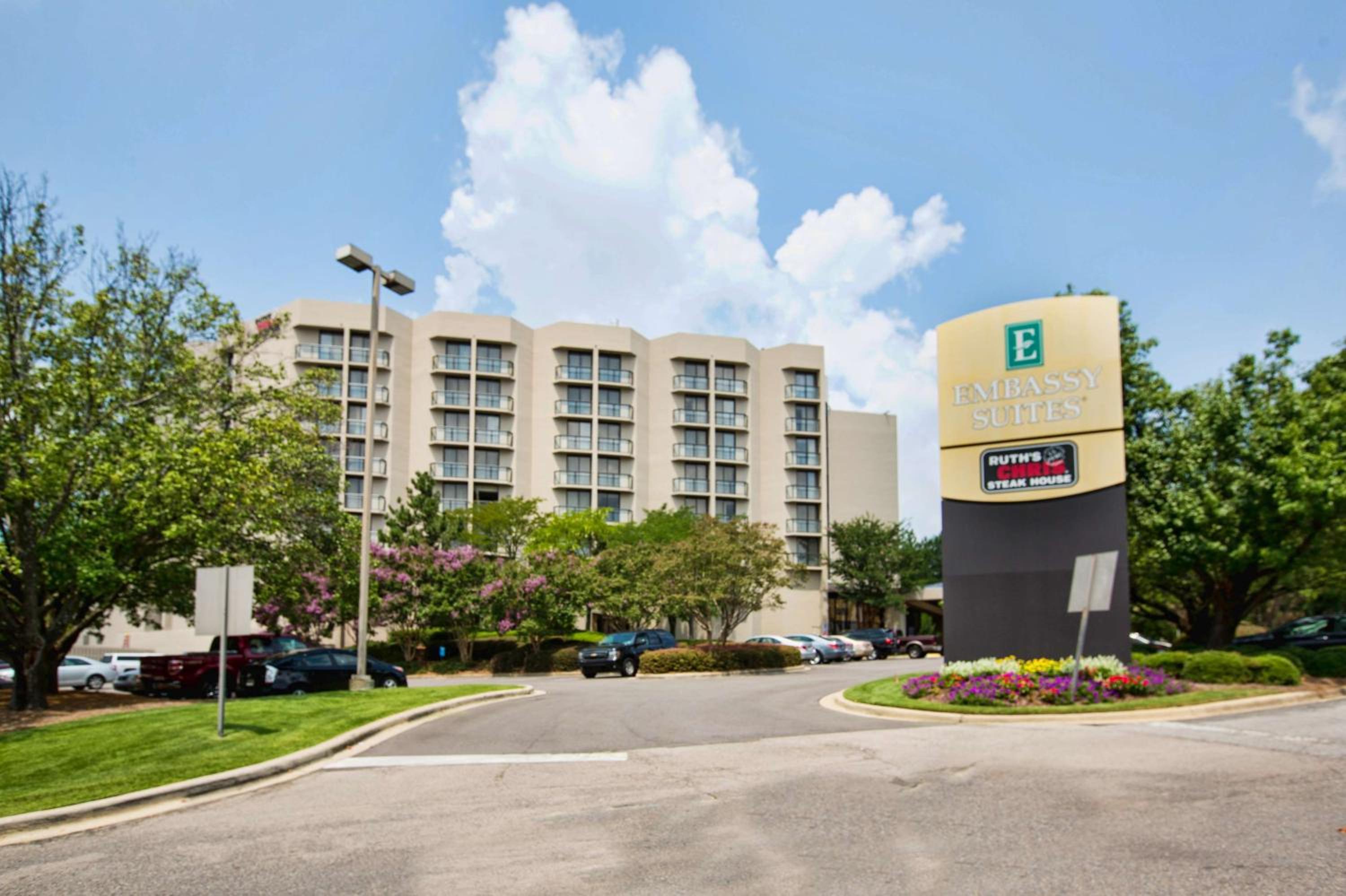 Hotel Embassy Suites Birmingham - Image 1