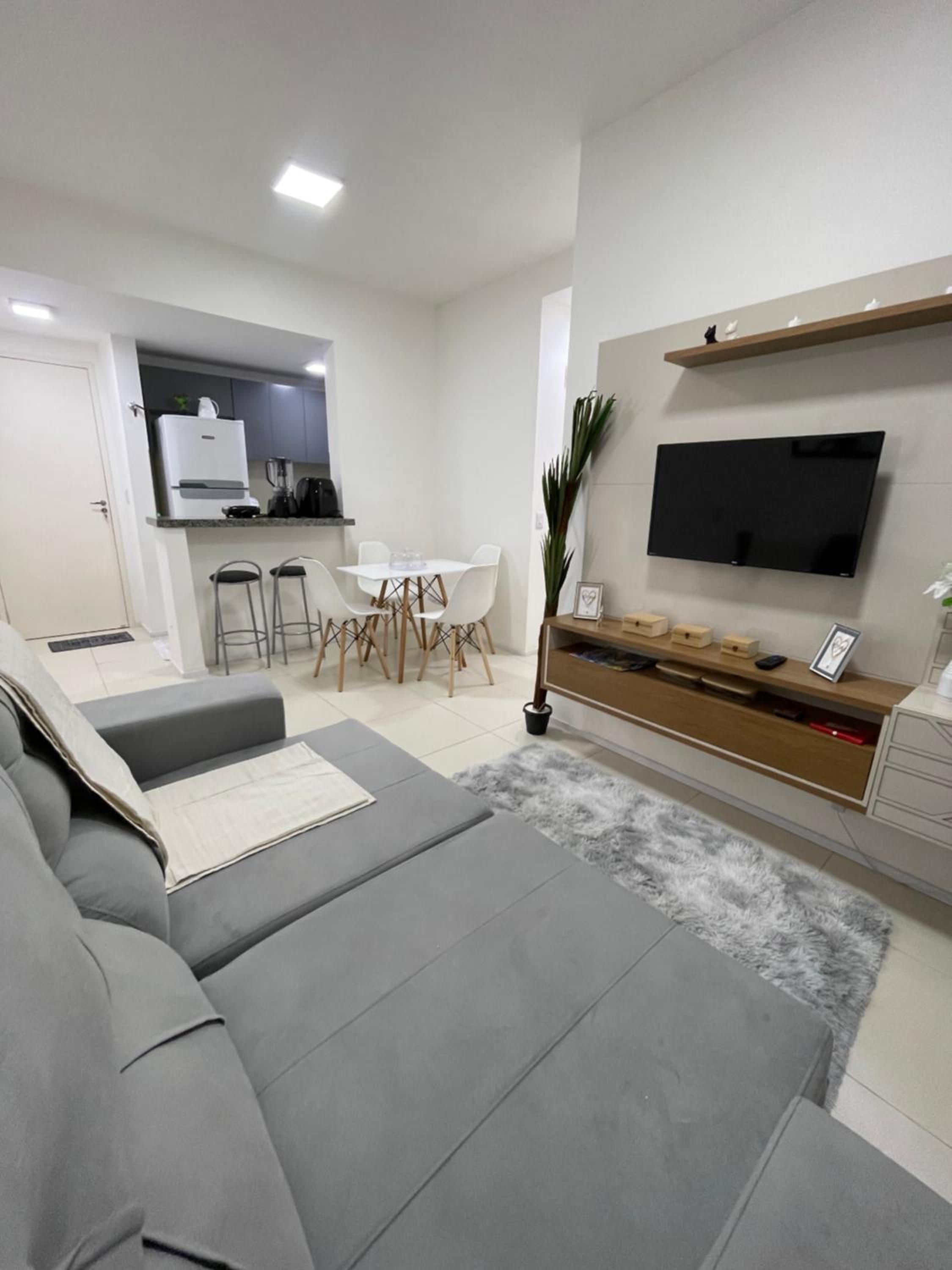 Apartamento térreo em condomínio 24 hrs