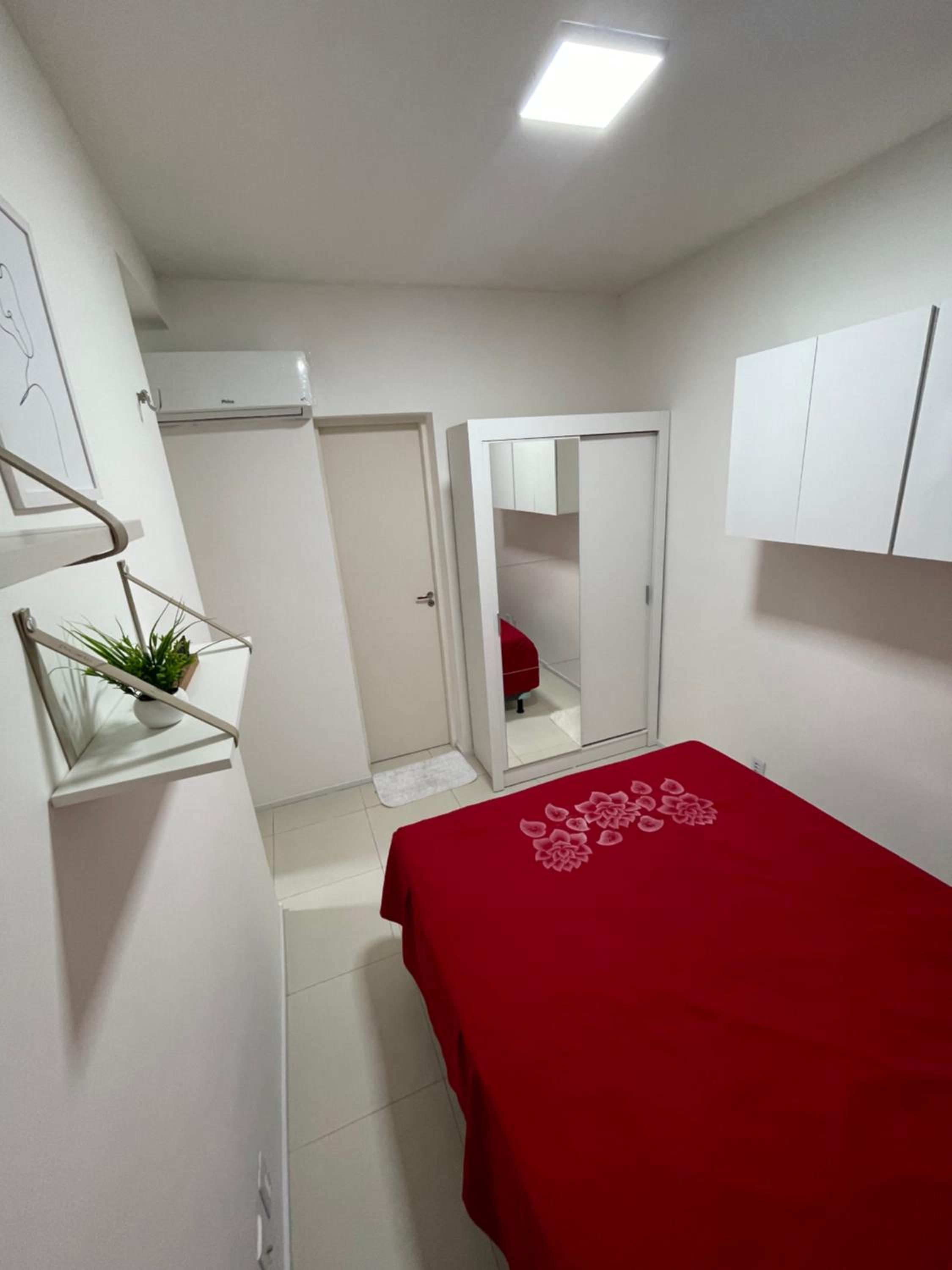 Apartamento térreo em condomínio 24 hrs