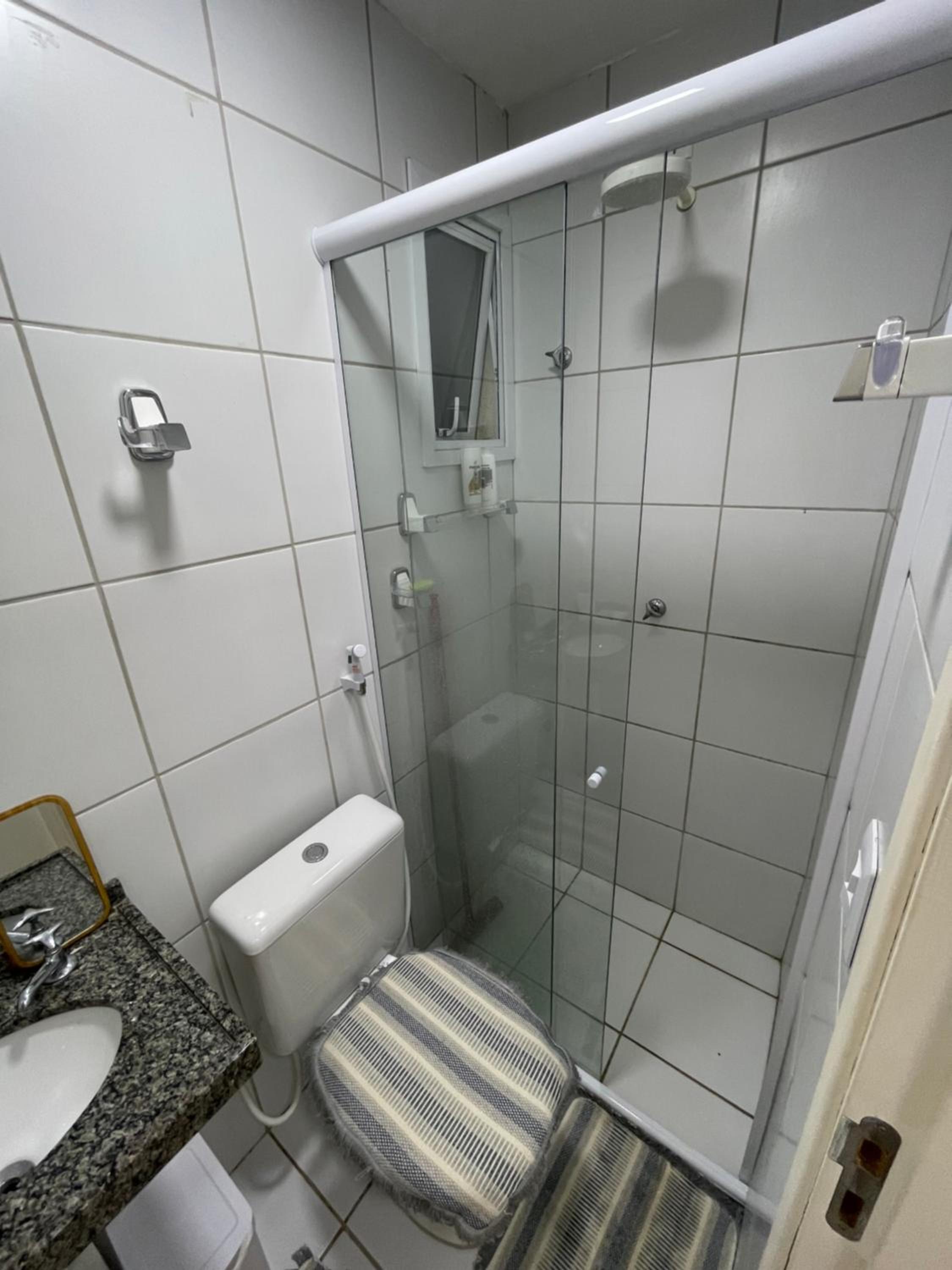Apartamento térreo em condomínio 24 hrs