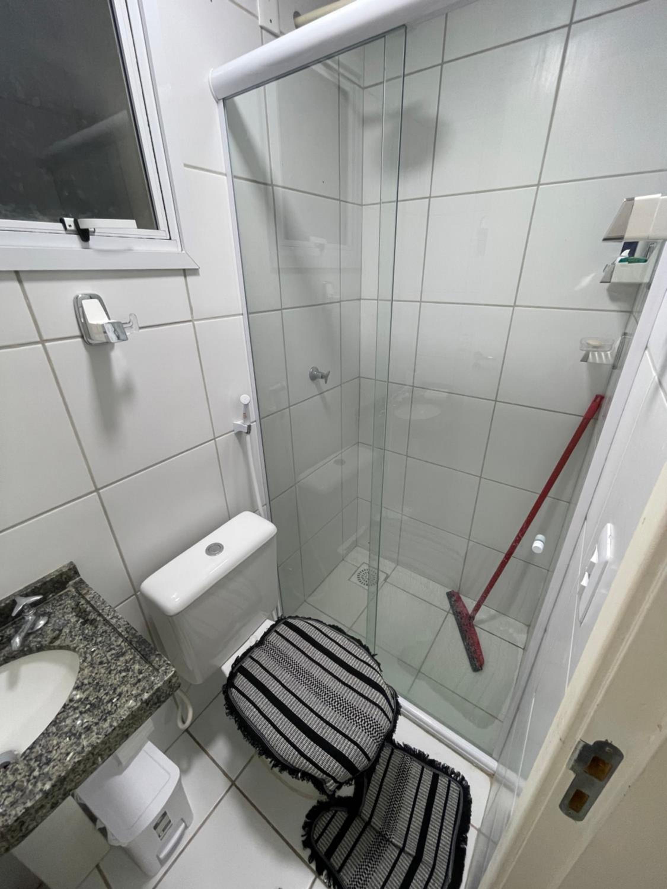 Apartamento térreo em condomínio 24 hrs