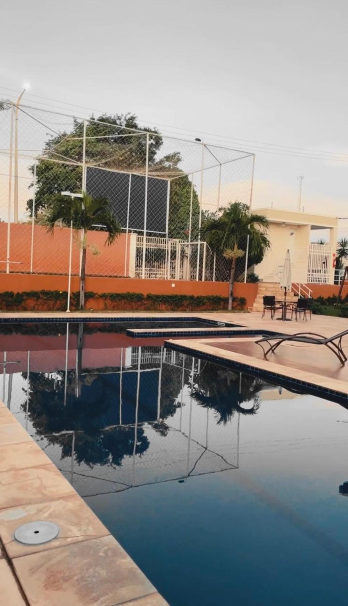 Apartamento térreo em condomínio 24 hrs