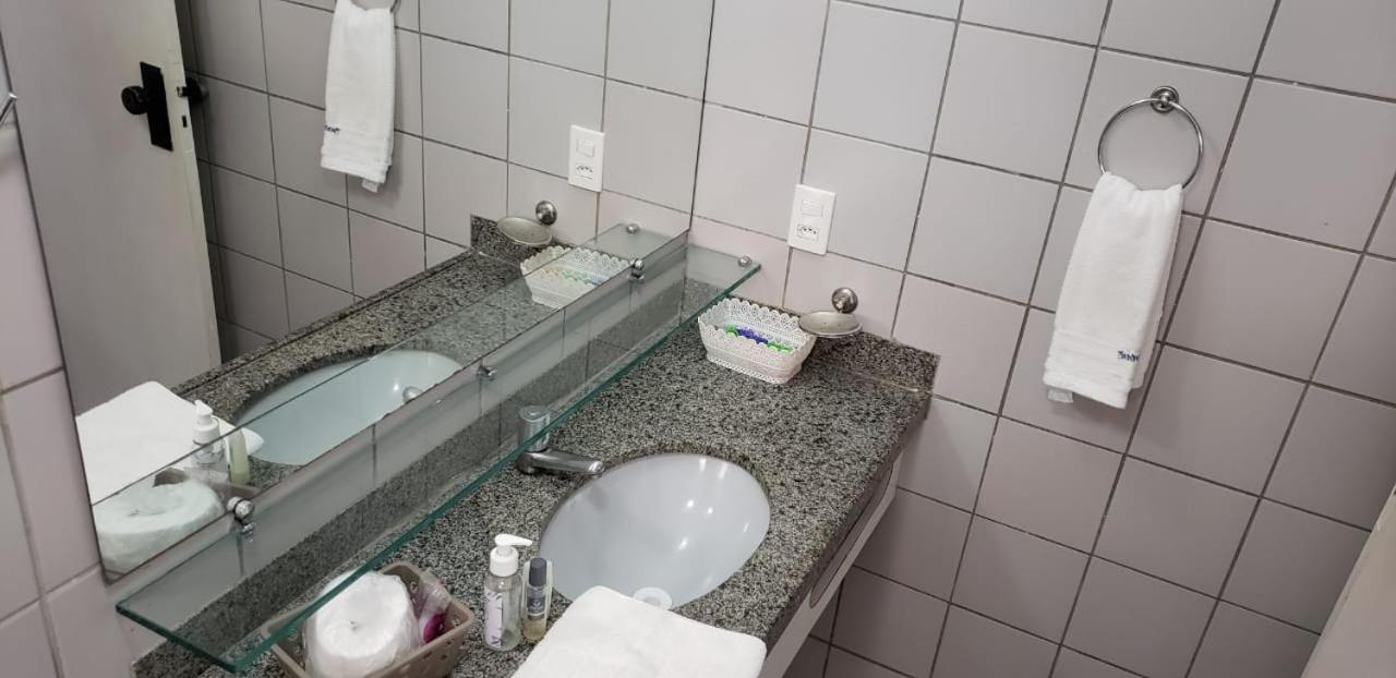 Flat à100m da Avenida Beira Mar