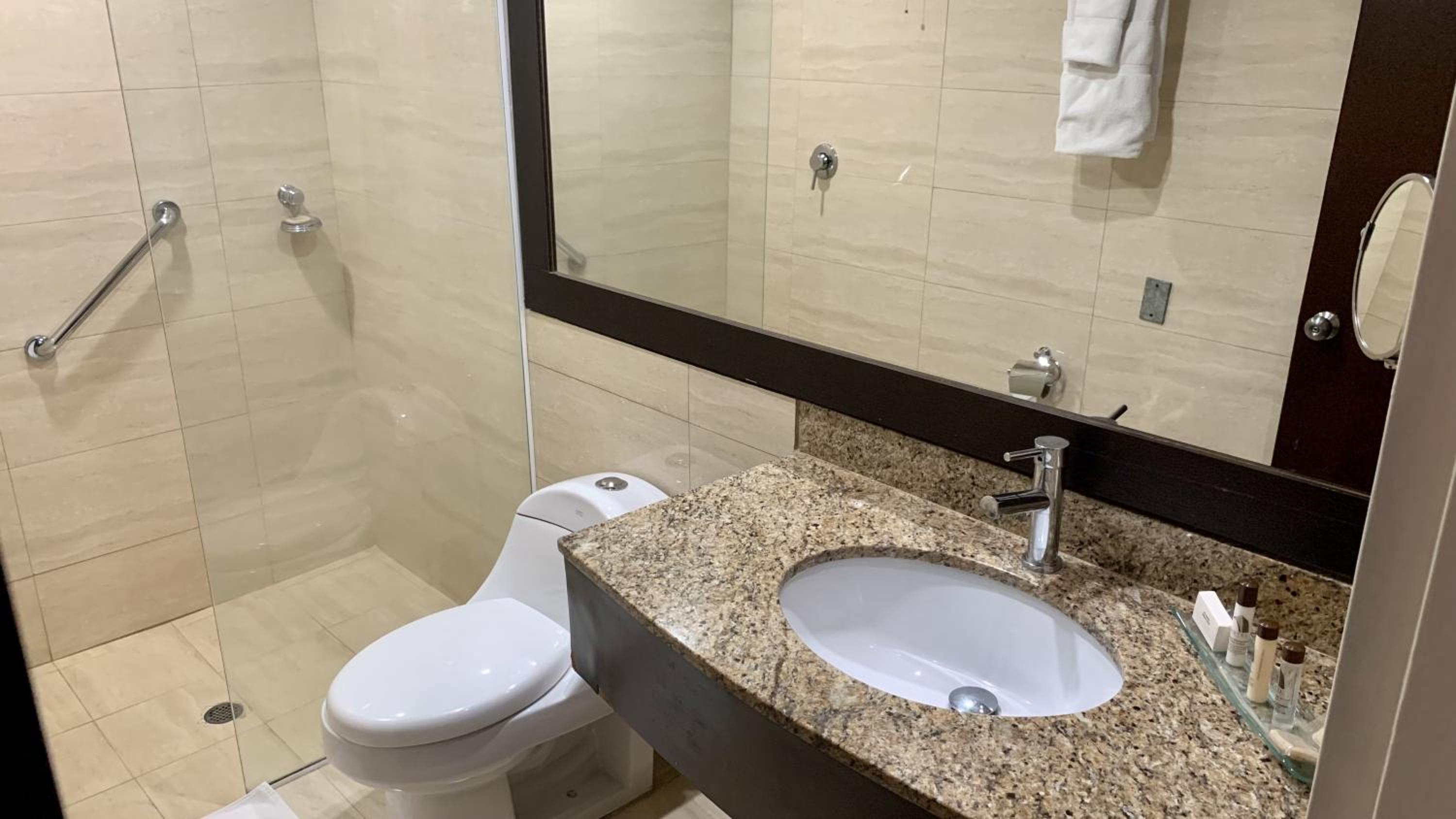 Caracas Vacations - HOTEL CHACAO SUITES - Property Image 38