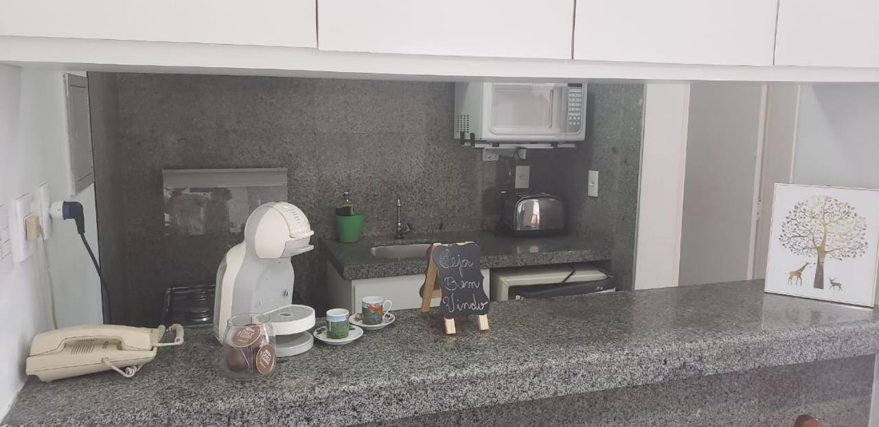 Flat à100m da Avenida Beira Mar