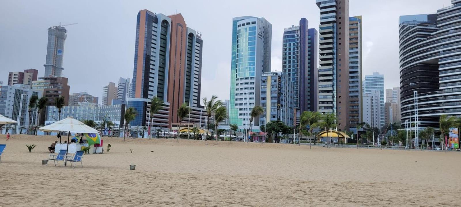 Flat à100m da Avenida Beira Mar