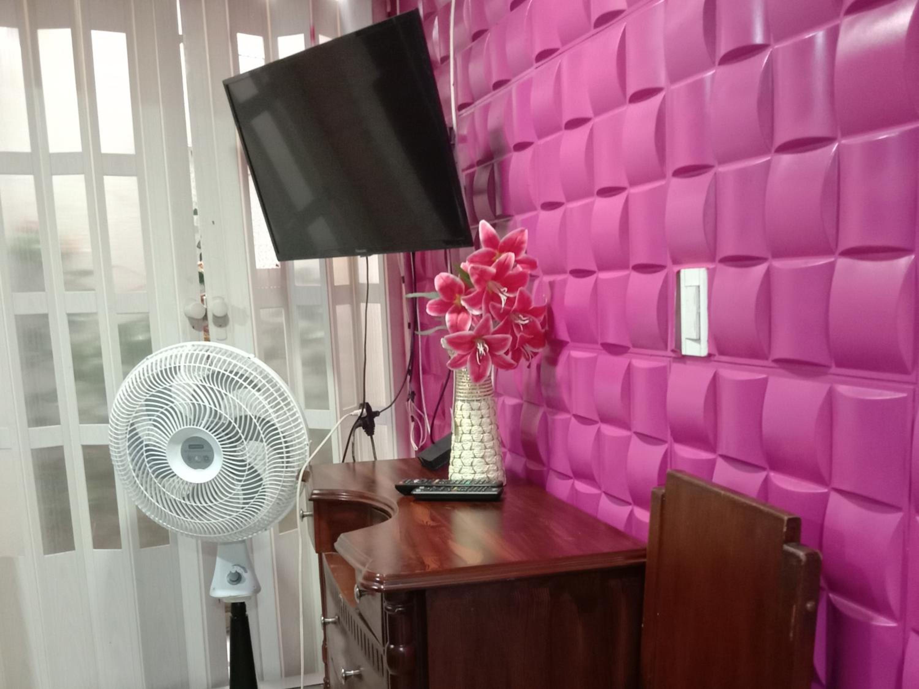 APARTAMENTO PARA TRES PERSONAS a 10 minutos del centro de eventos valle del pacifico y a la misma distancia del centro de la ciudad Y también a 300 mts del