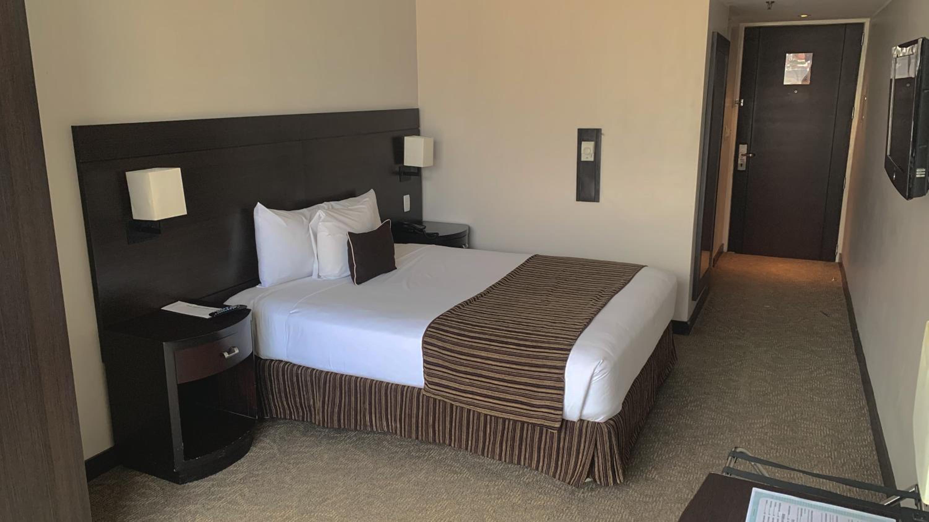 Caracas Vacations - HOTEL CHACAO SUITES - Property Image 3