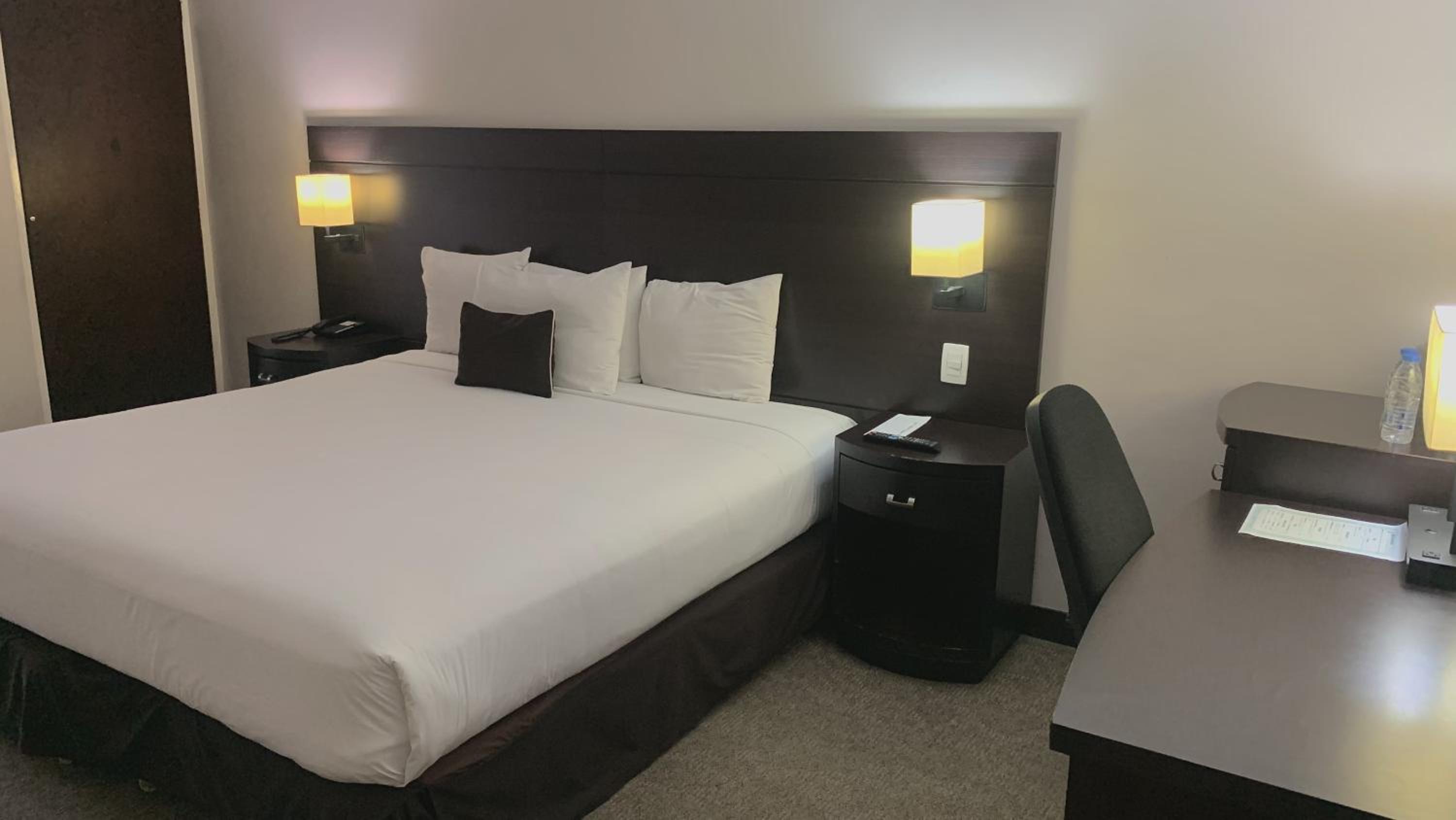 Caracas Vacations - HOTEL CHACAO SUITES - Property Image 4