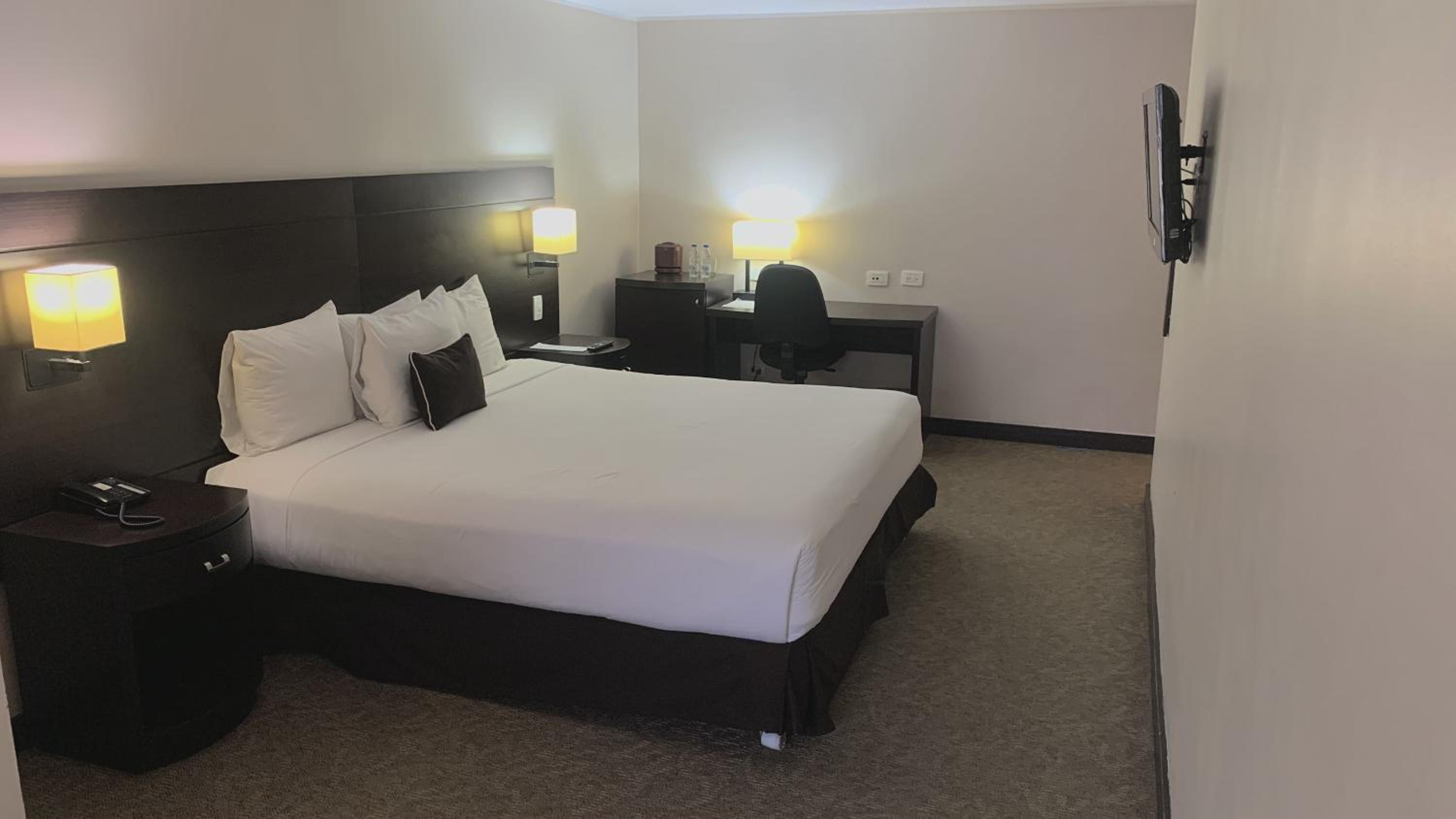 Caracas Vacations - HOTEL CHACAO SUITES - Property Image 5