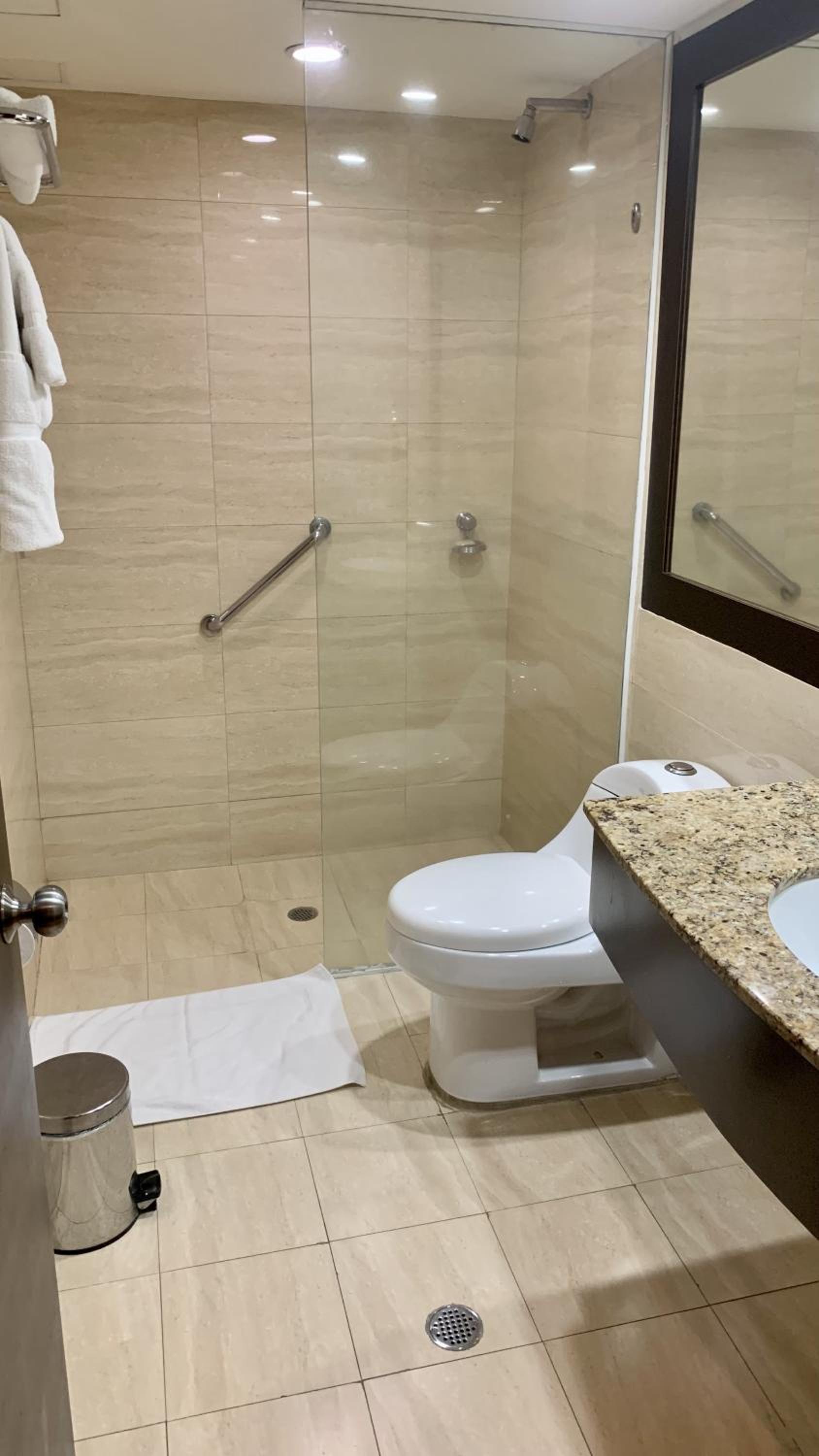 Caracas Vacations - HOTEL CHACAO SUITES - Property Image 6