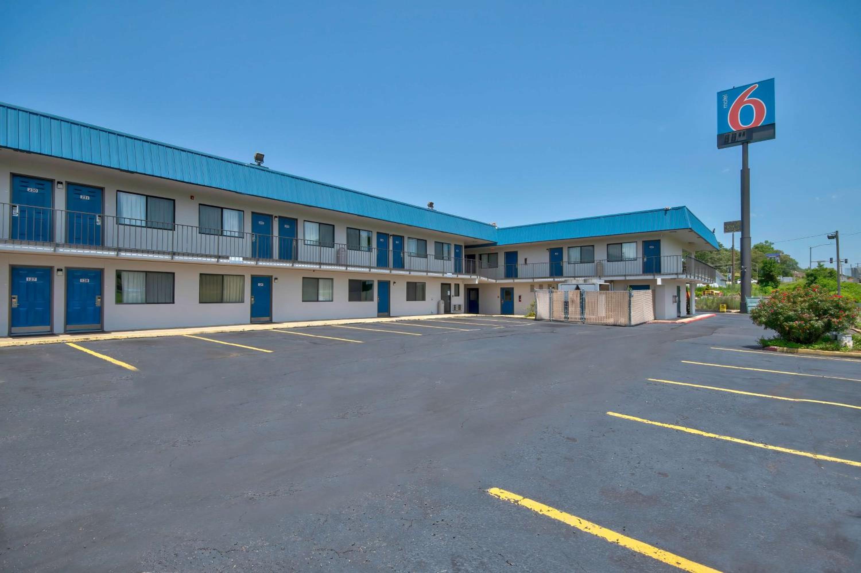Russellville Vacations - Motel 6-Russellville, AR - Property Image 12