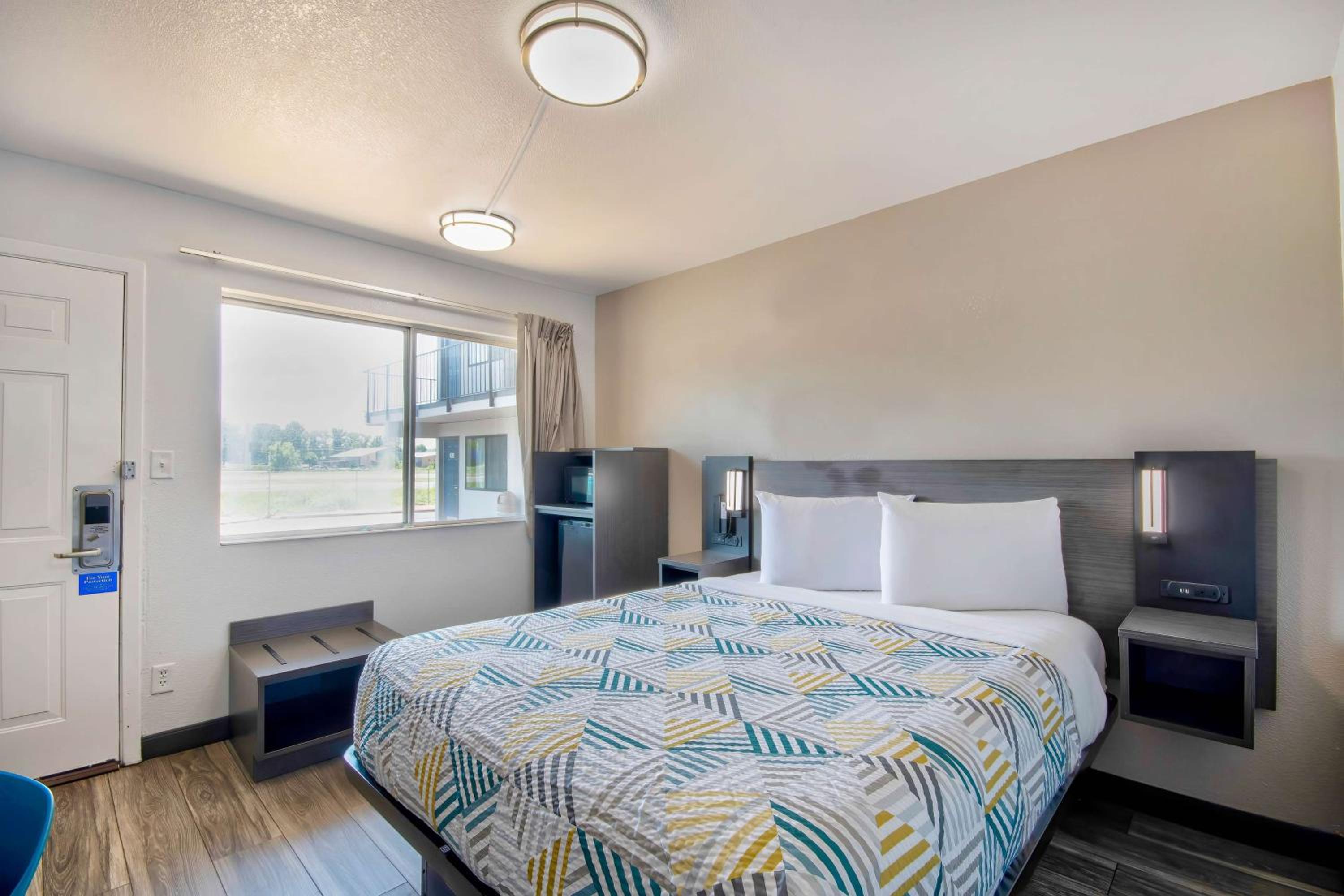 Russellville Vacations - Motel 6-Russellville, AR - Property Image 2