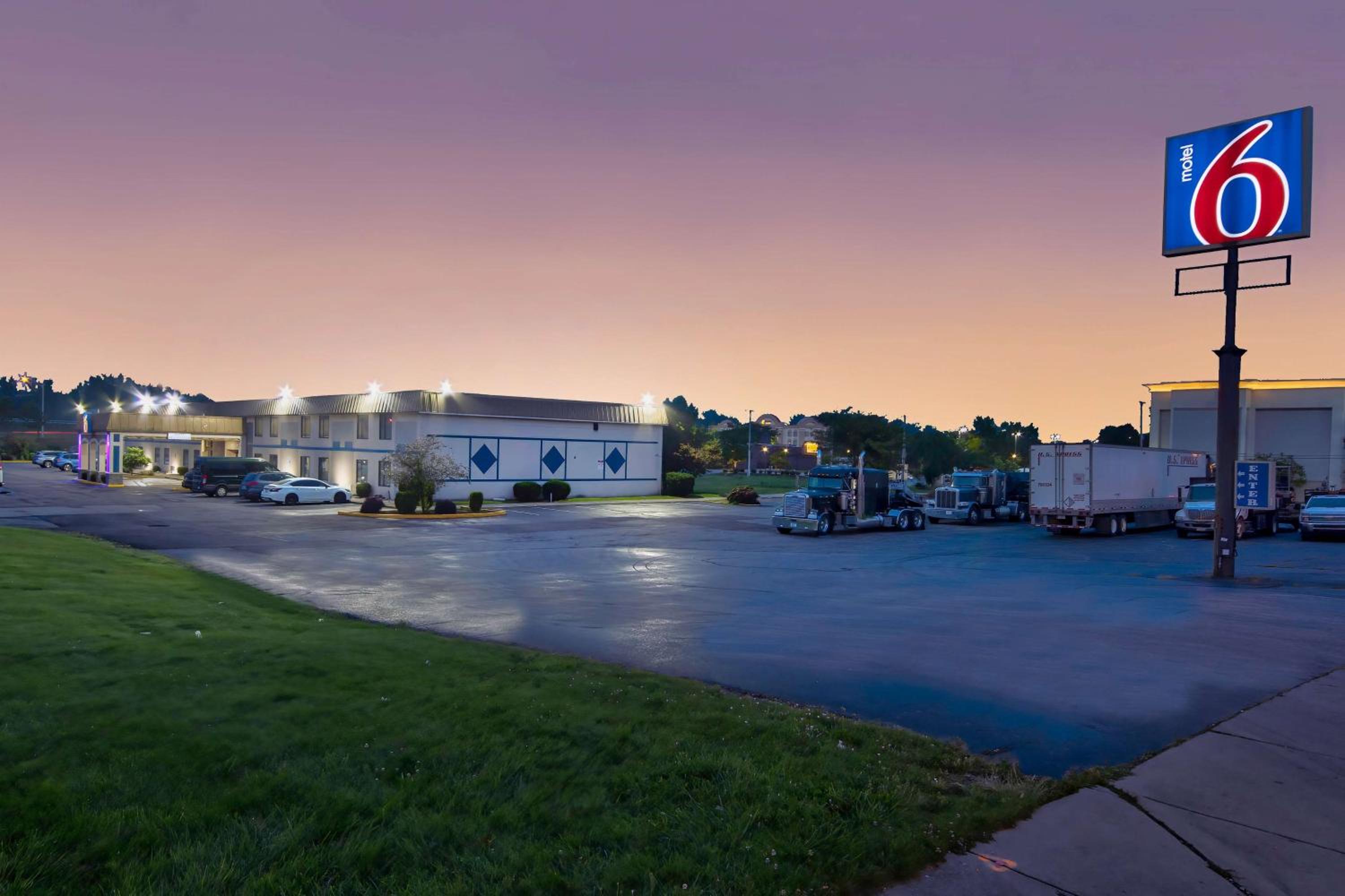Motel 6-Springfield, OH - Image 2