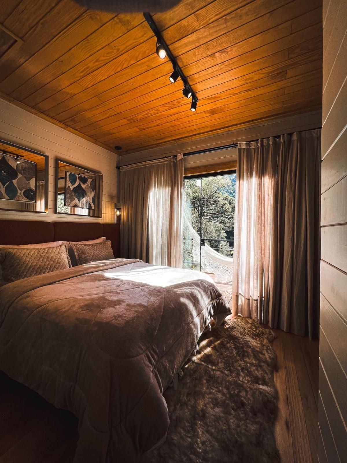 Vale dos Bugres Eco House- Cabana das Flores