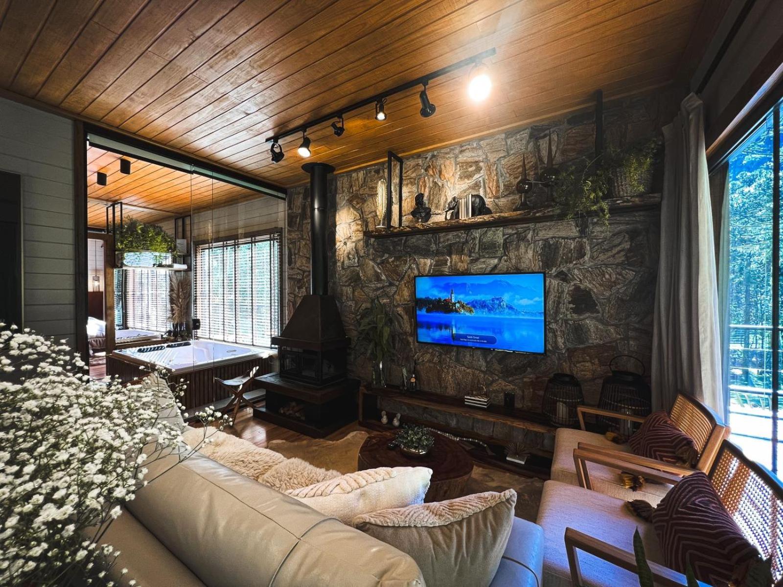 Vale dos Bugres Eco House- Cabana das Flores