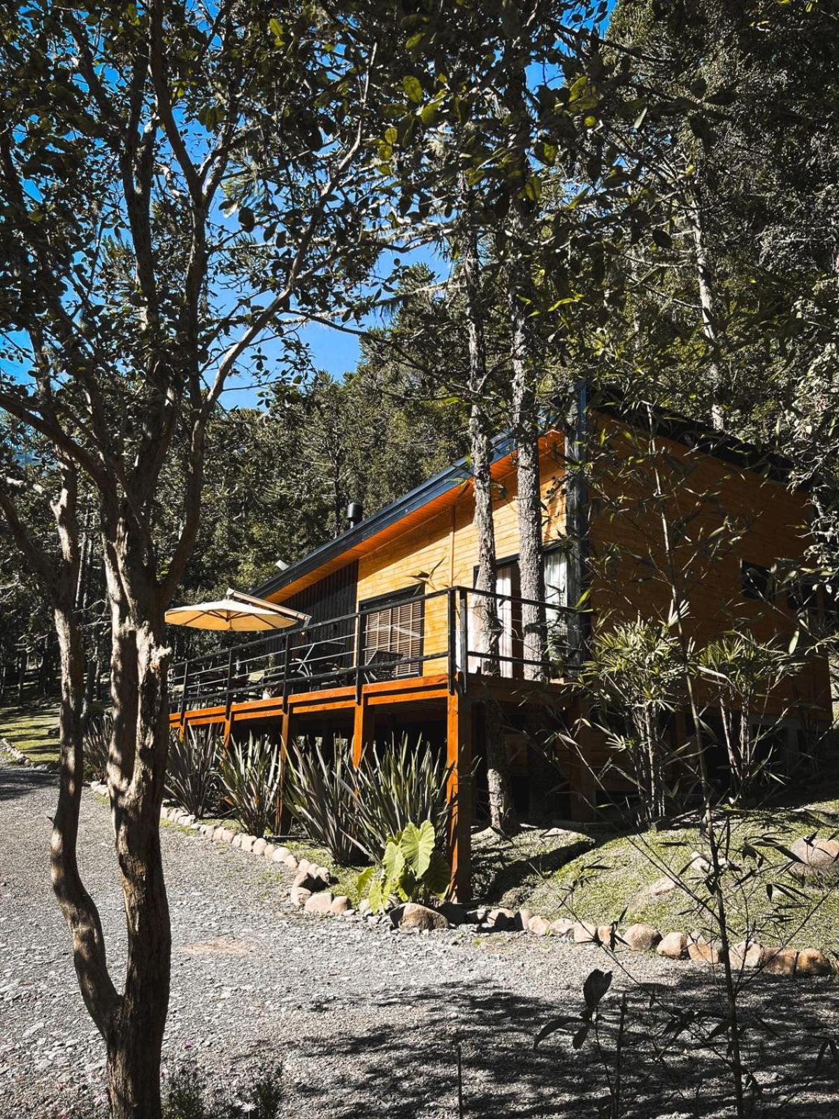 Vale dos Bugres Eco House- Cabana das Flores