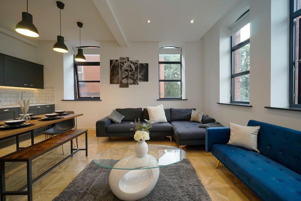 Stylish & Elegant city centre apartment