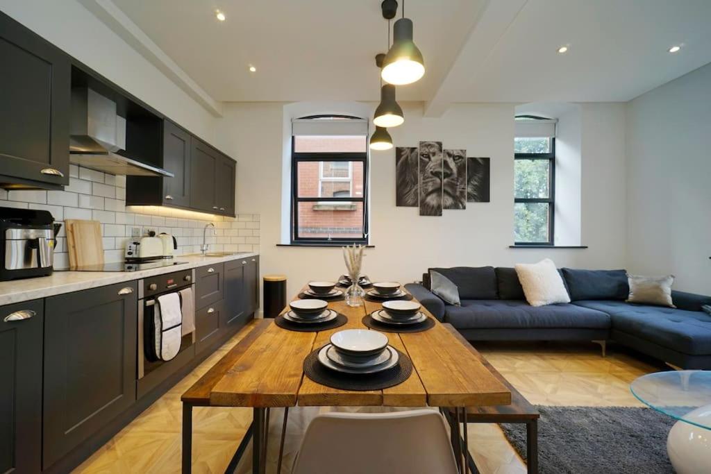 Stylish & Elegant city centre apartment