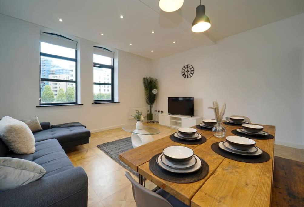 Stylish & Elegant city centre apartment