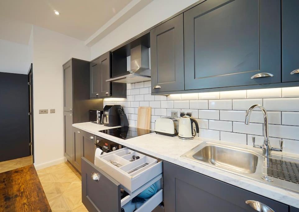 Stylish & Elegant city centre apartment