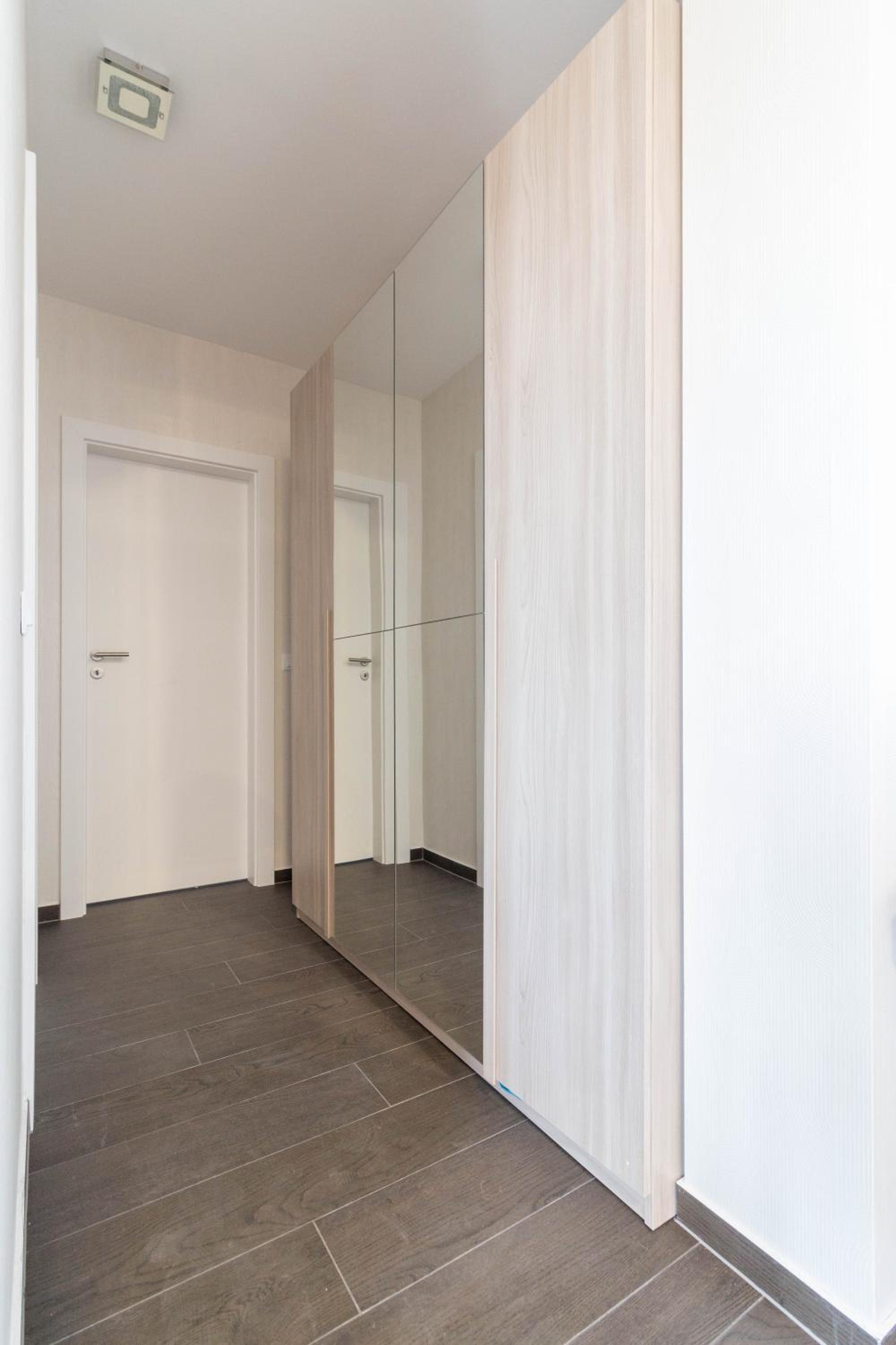 PRIVLUKA APART