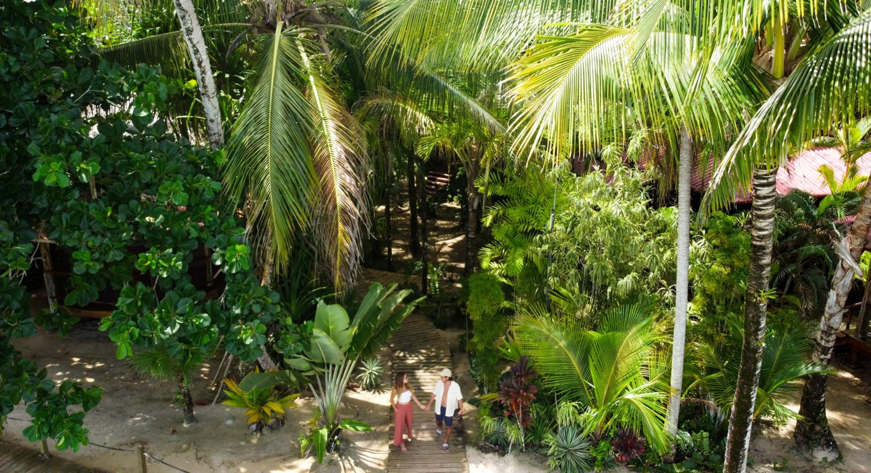Casa Cayuco Eco-Adventure Lodge