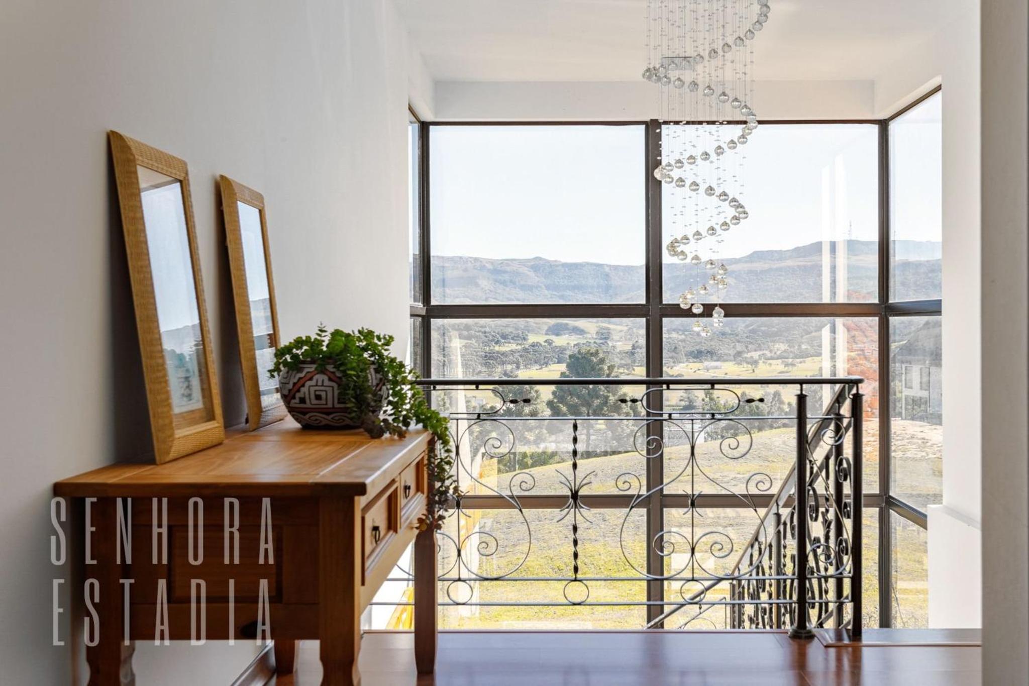 Sky View Mansion Panoramic Luxury in the Mountains