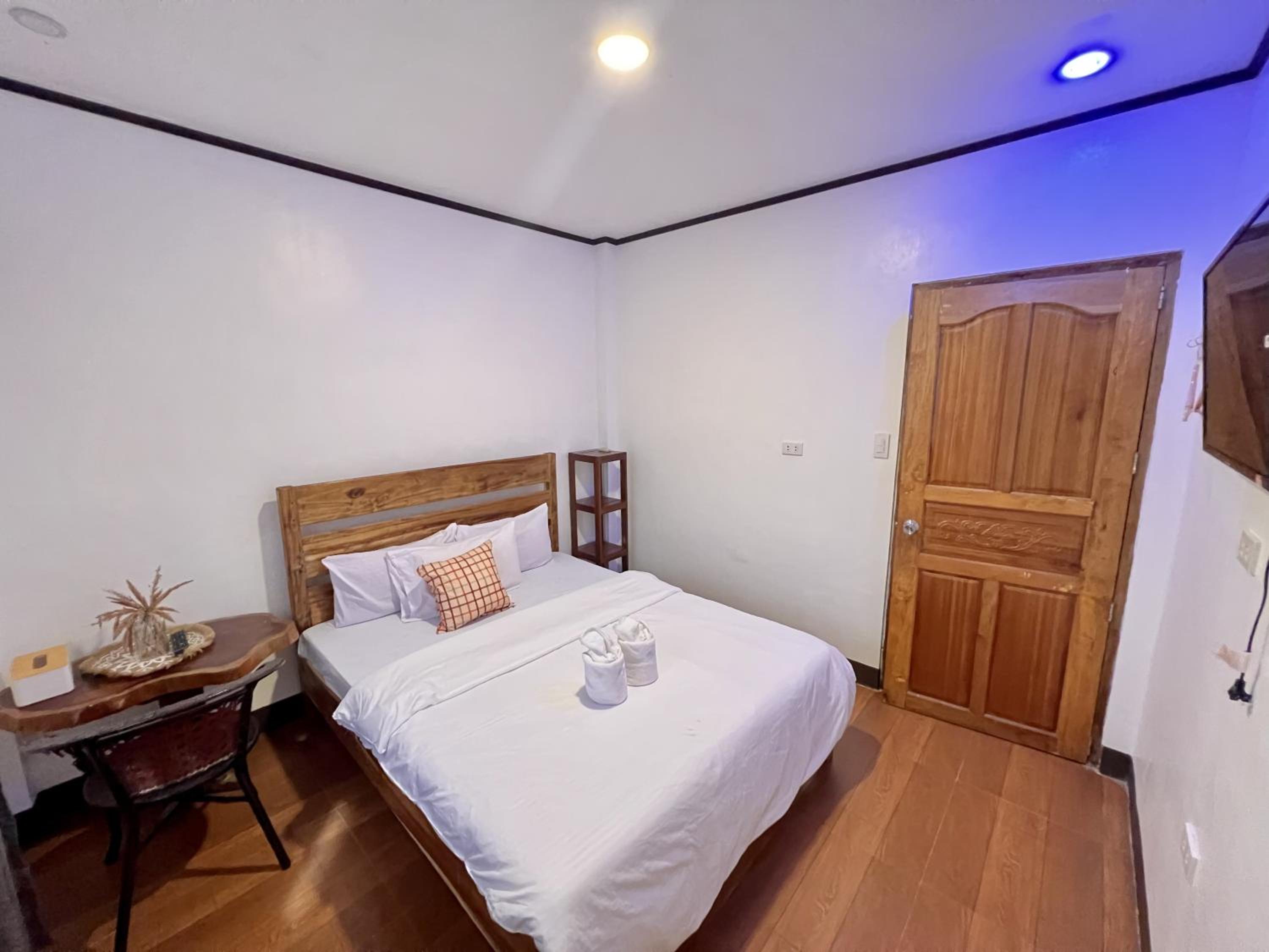 Jewel Tourist Inn