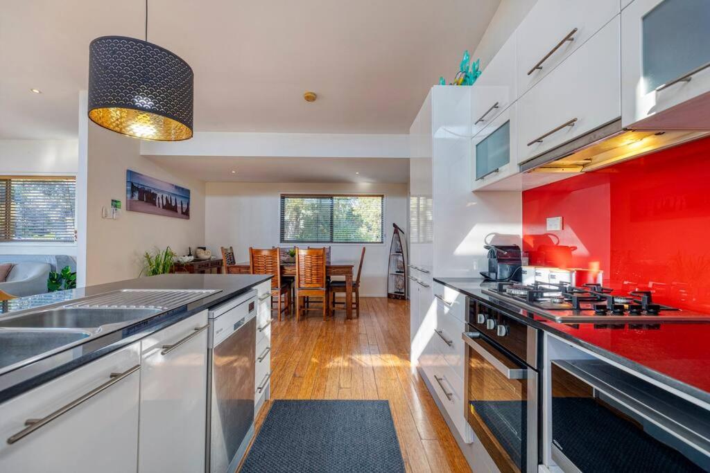 Delightful Dicky Beach Holiday House